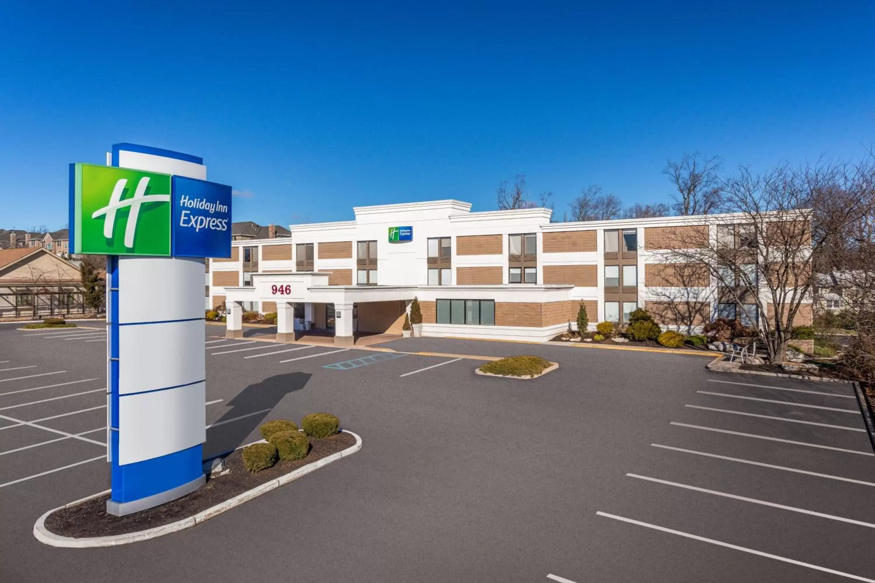 Property building in Holiday Inn Express Ramsey Mahwah, an IHG Hotel