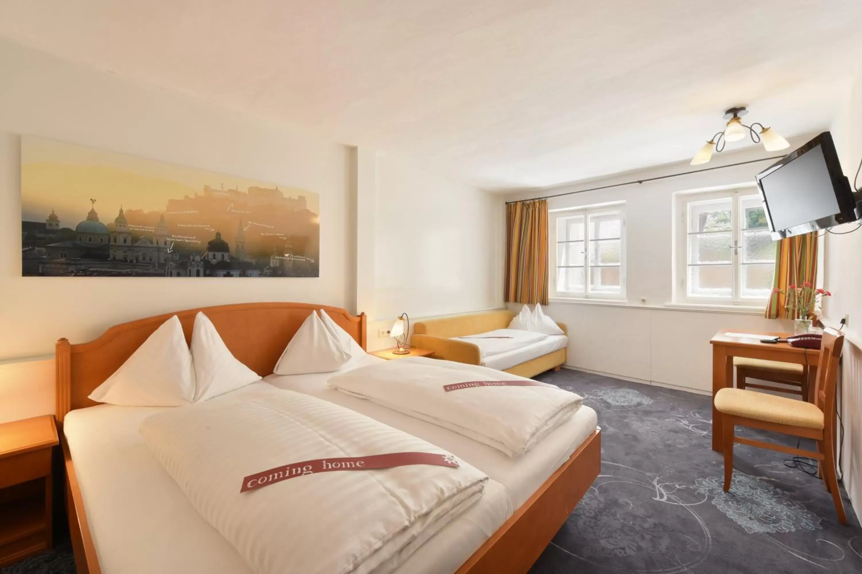 Standard Triple Room with Garden View in Hotel Krone 1512