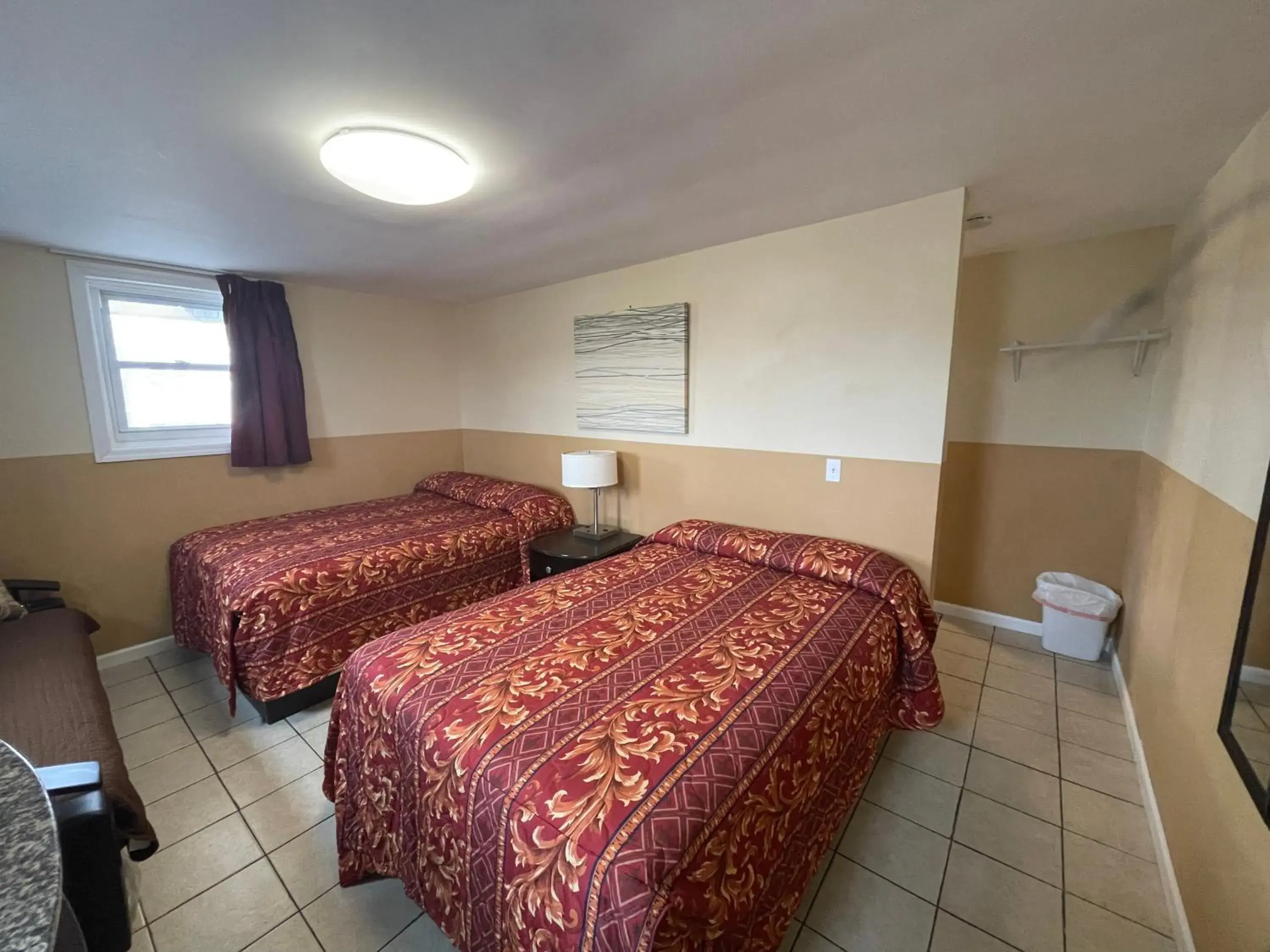 Bed in Anchor Motel Bed in Anchor Motel