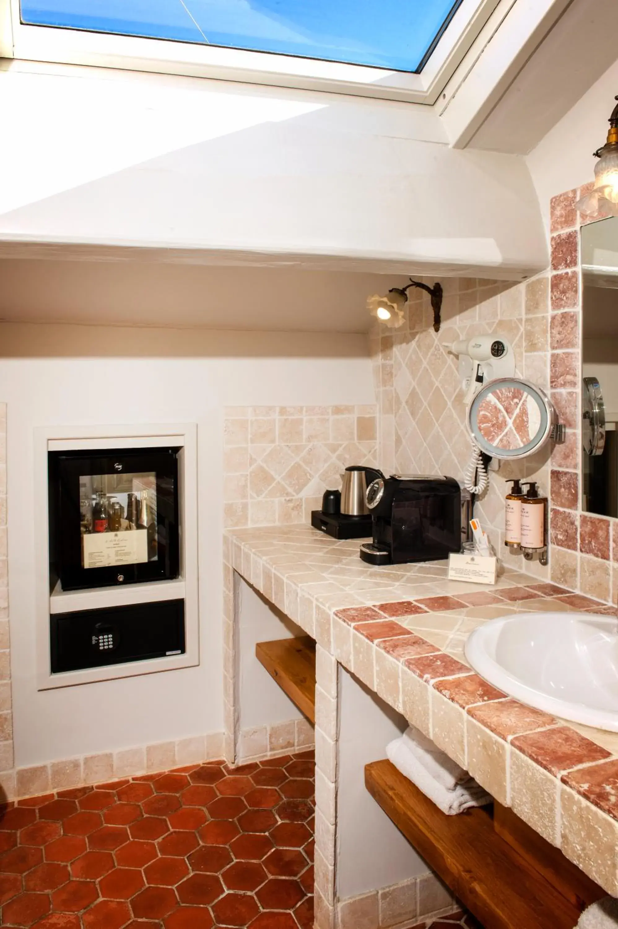 Bathroom, Kitchen/Kitchenette in Le Clair de la Plume - Les Collectionneurs