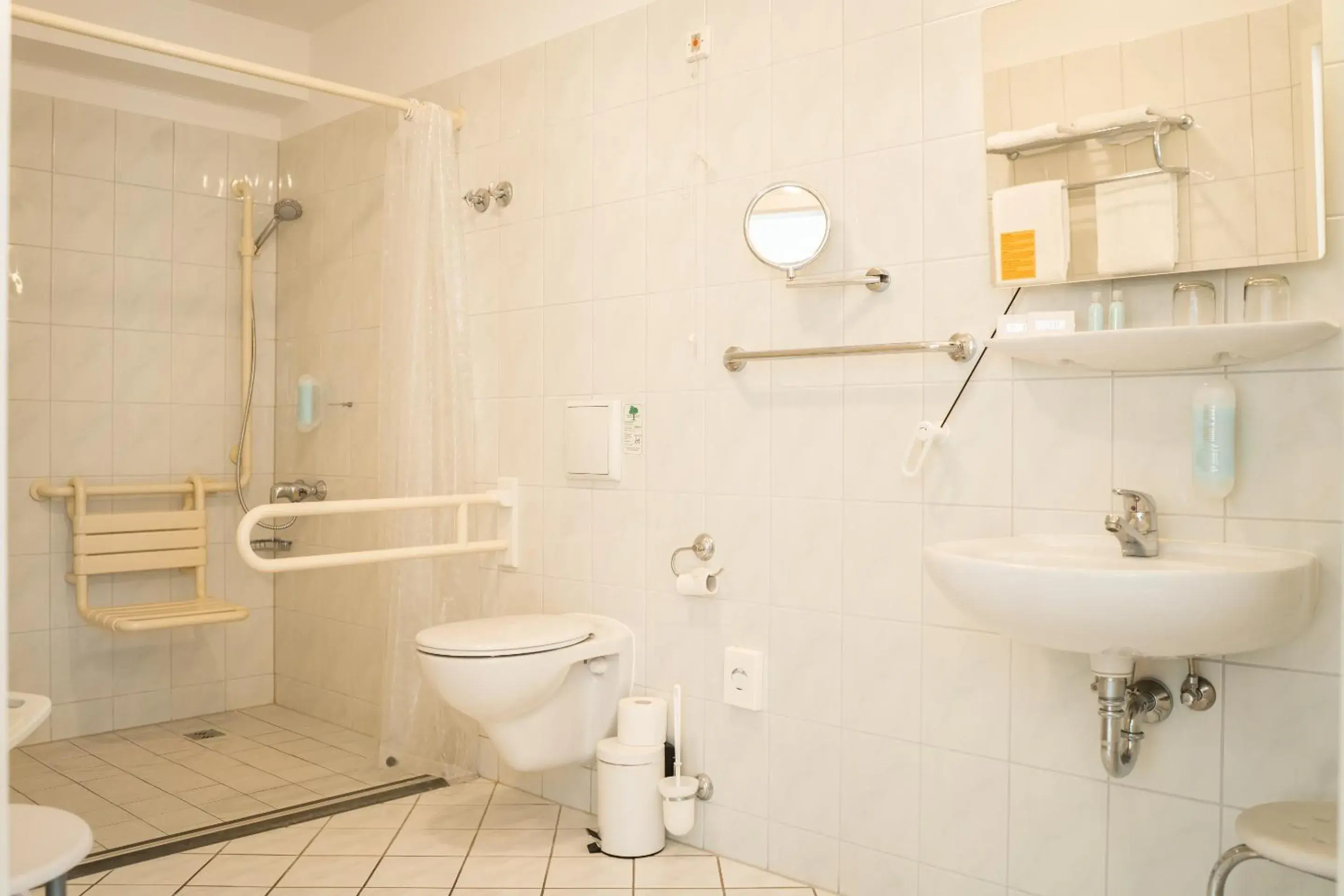 Bathroom in Hotel & Restaurant Am Alten Rhin