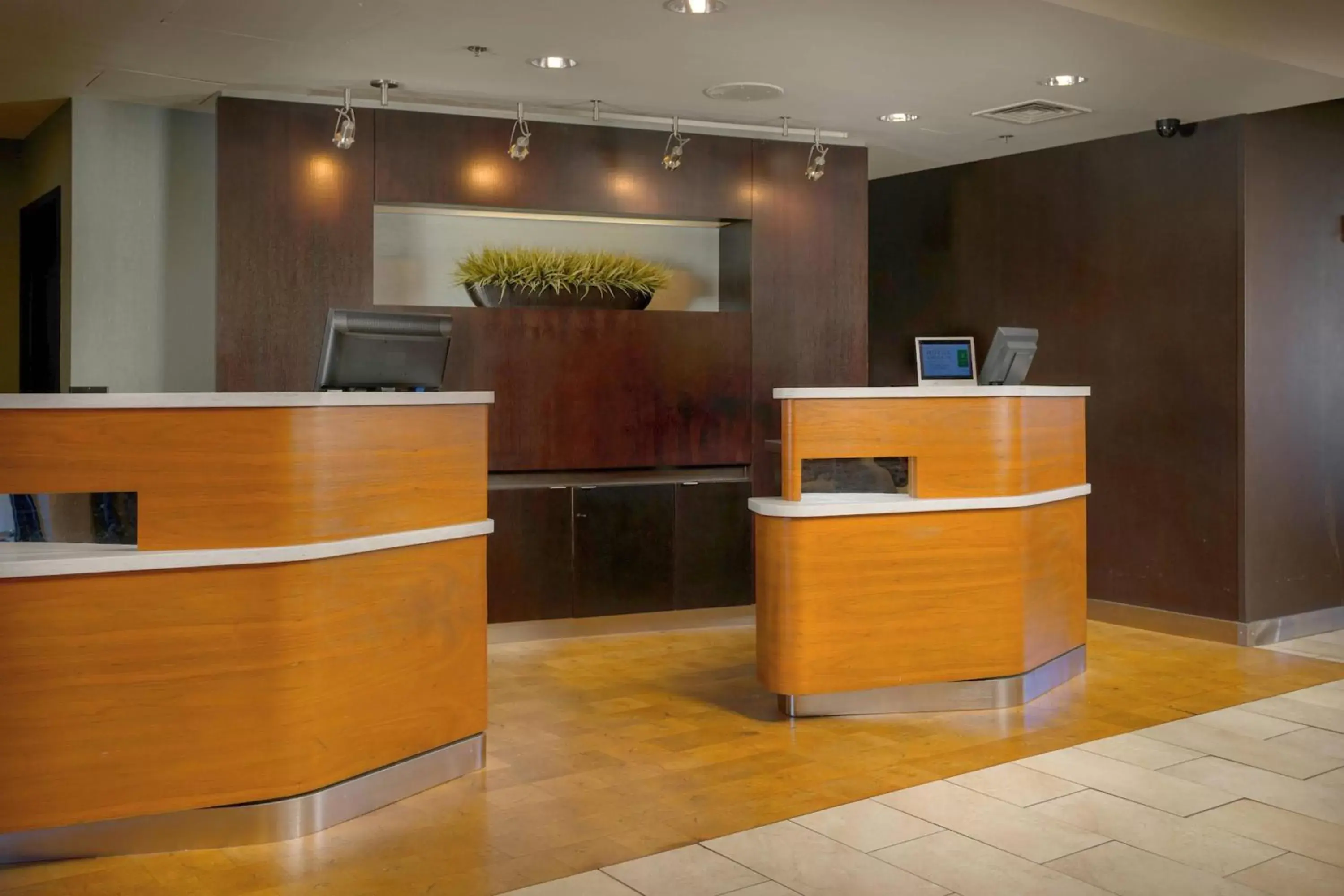 Lobby or reception, Lobby/Reception in Courtyard by Marriott New Haven Orange