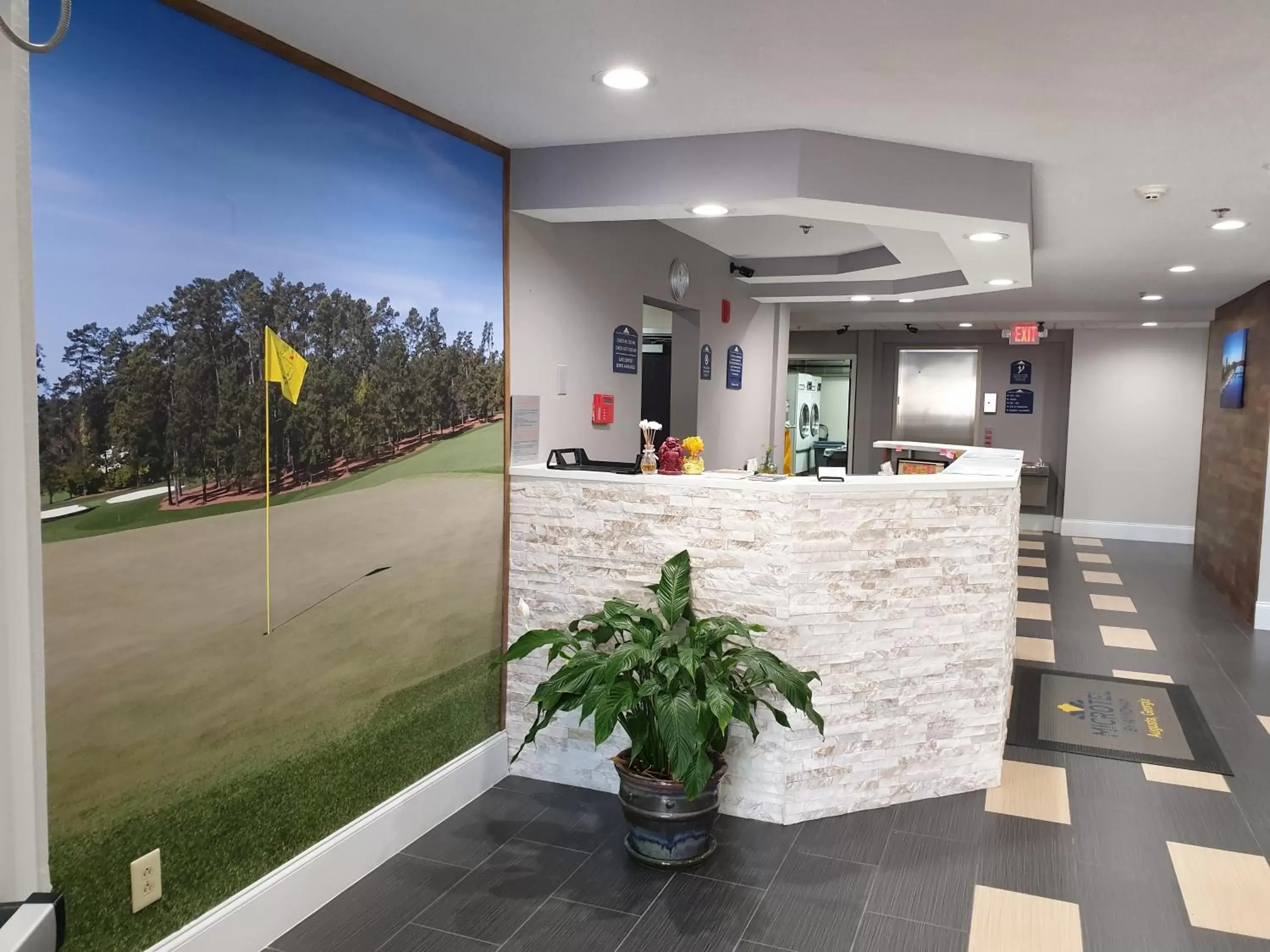 Lobby or reception in Microtel Inn & Suites by Wyndham Augusta/Riverwatch Lobby or reception in Microtel Inn & Suites by Wyndham Augusta/Riverwatch