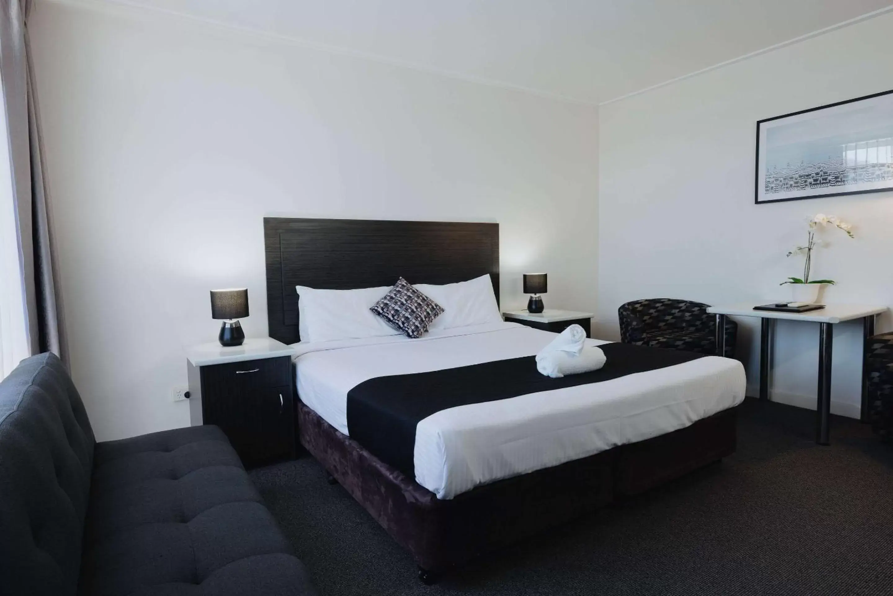 Bedroom, Bed in Comfort Inn Traralgon