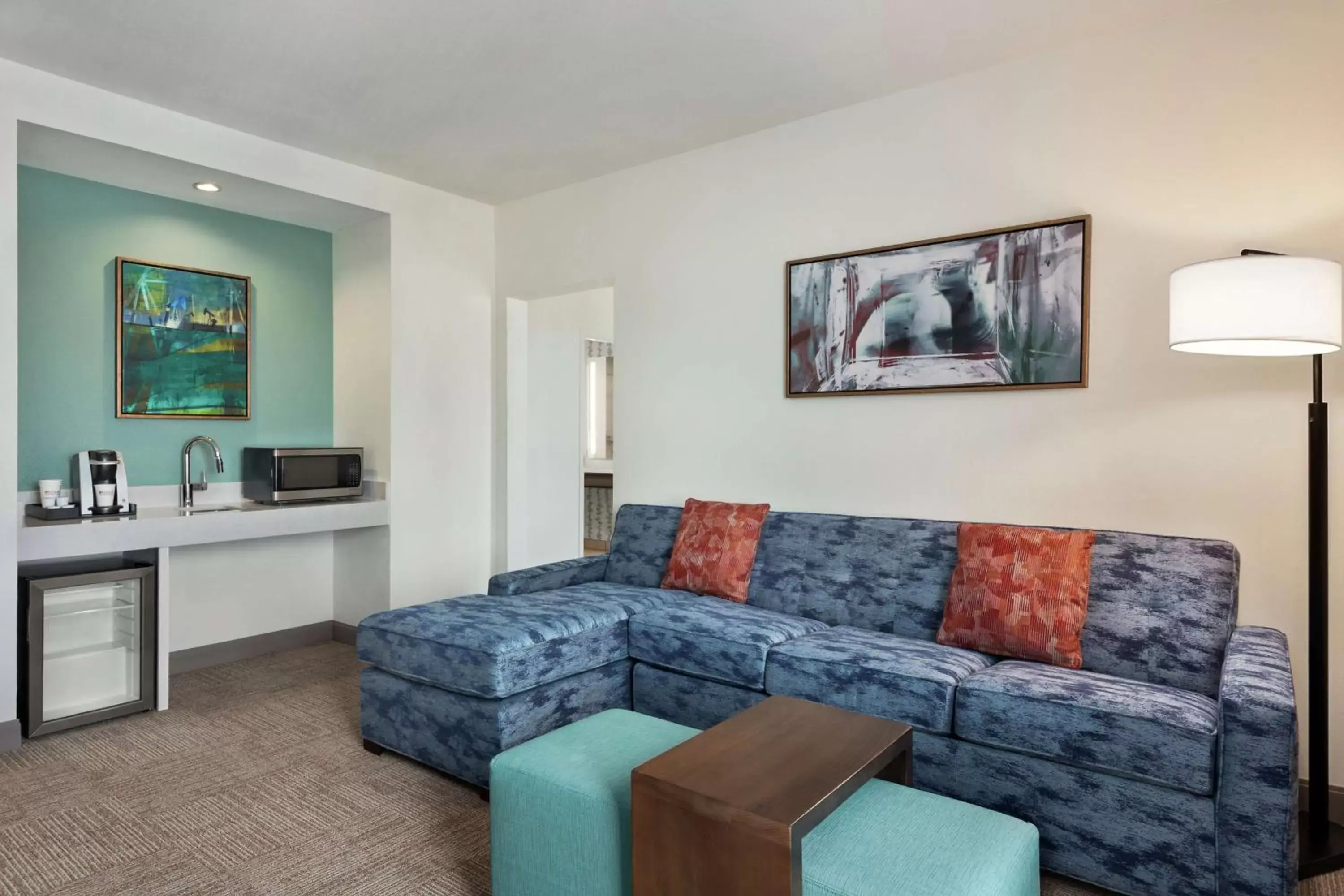 Living room, Seating Area in Hilton Garden Inn Houston Energy Corridor