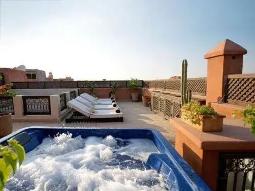 Bird's eye view, Swimming Pool in Riad Dar Selen