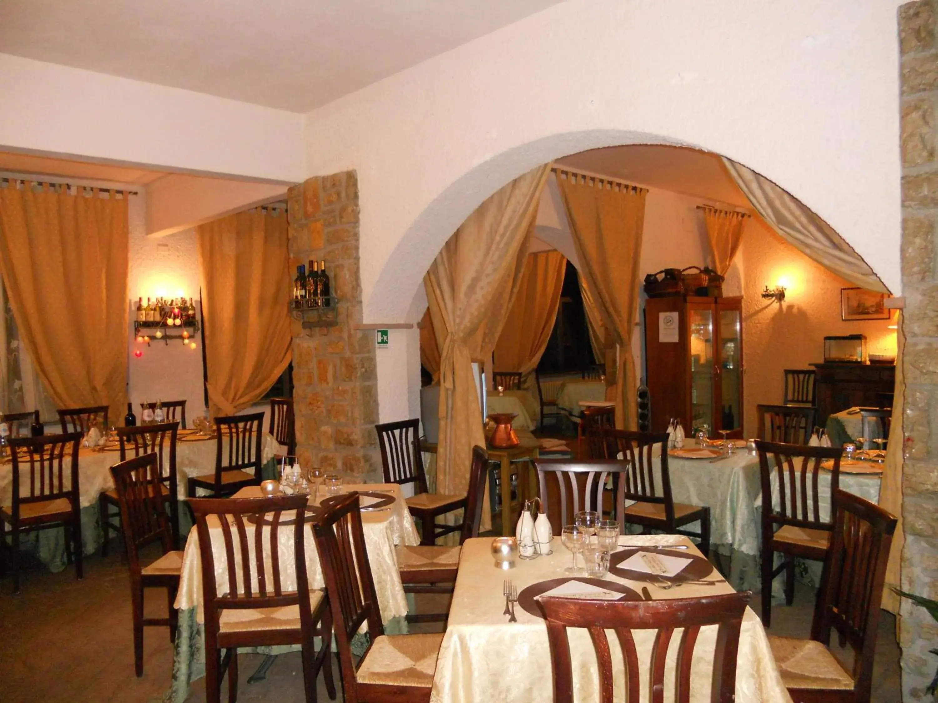 Restaurant/Places to Eat in Hotel Cavalieri