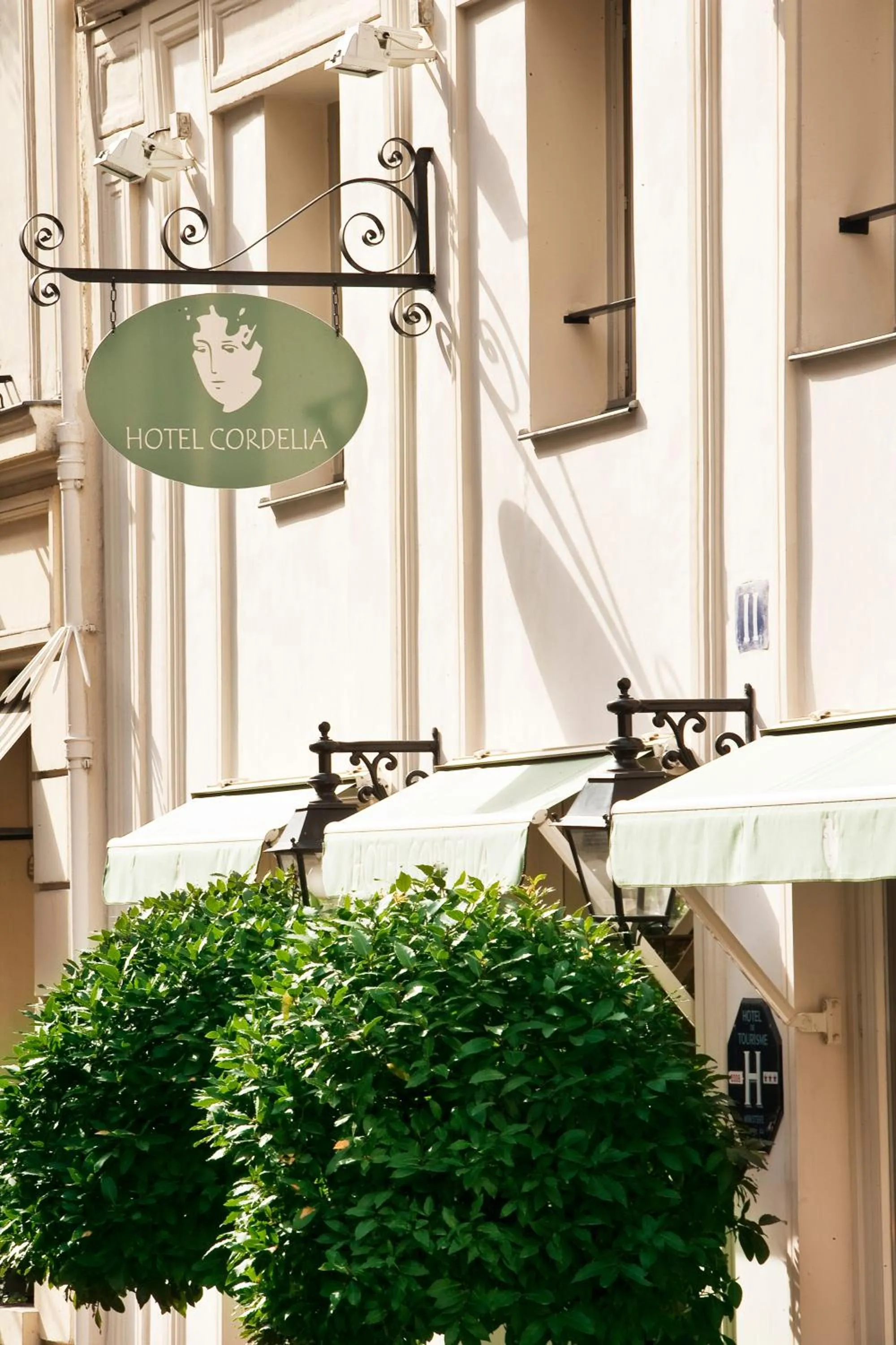 Facade/entrance in Hôtel Cordelia Opéra-Madeleine