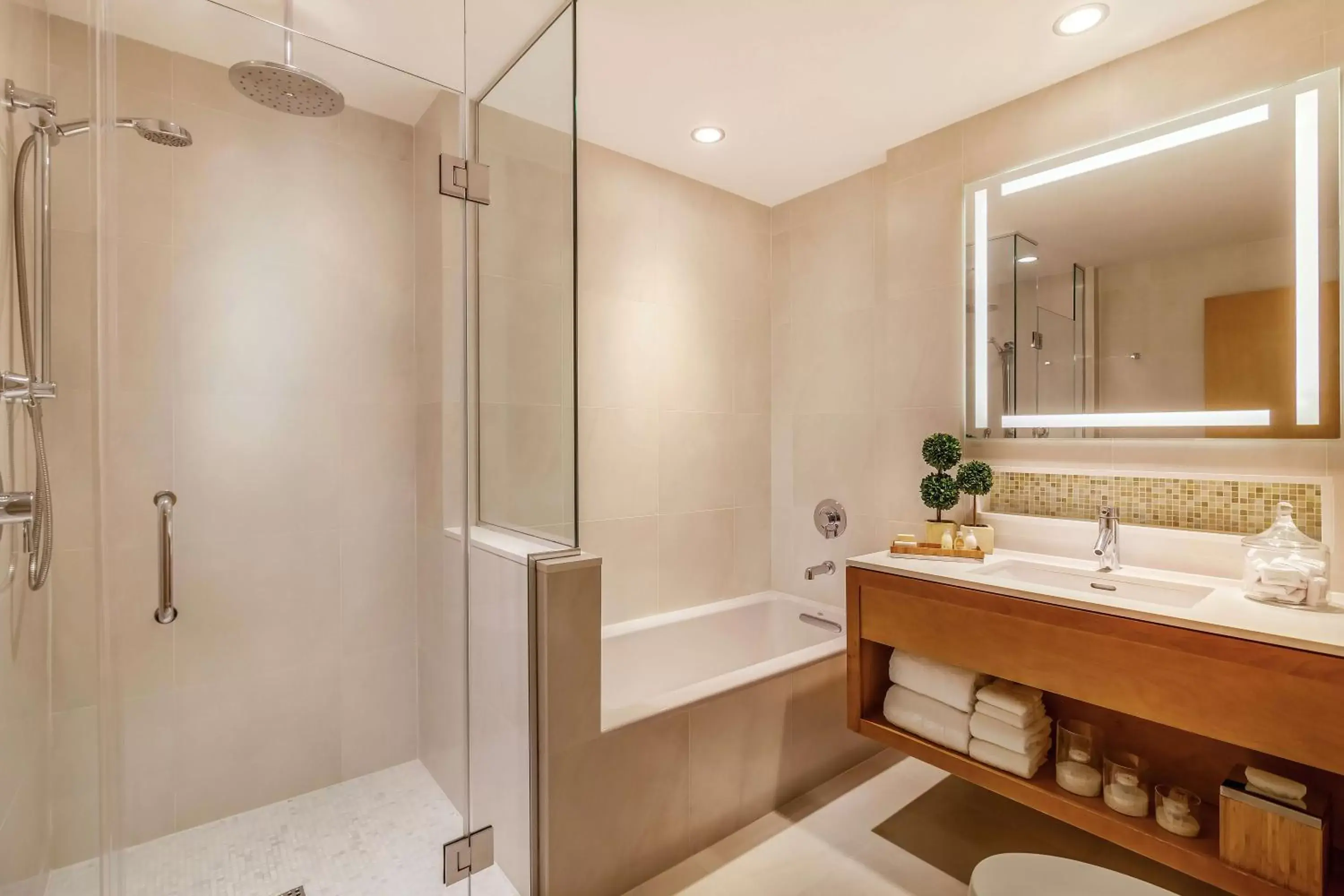 Bathroom in Concorde Hotel New York