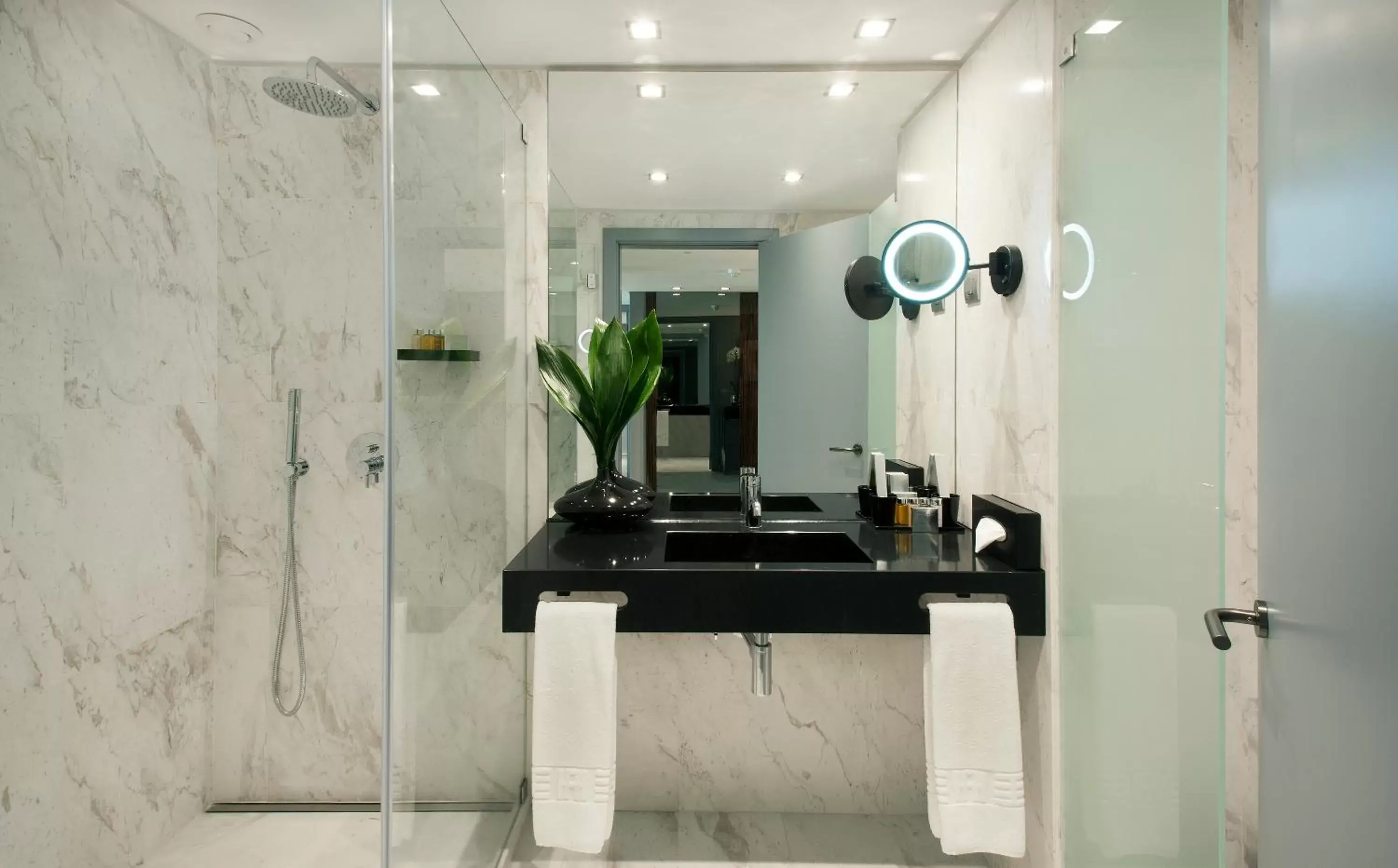 Shower, Bathroom in Altis Grand Hotel