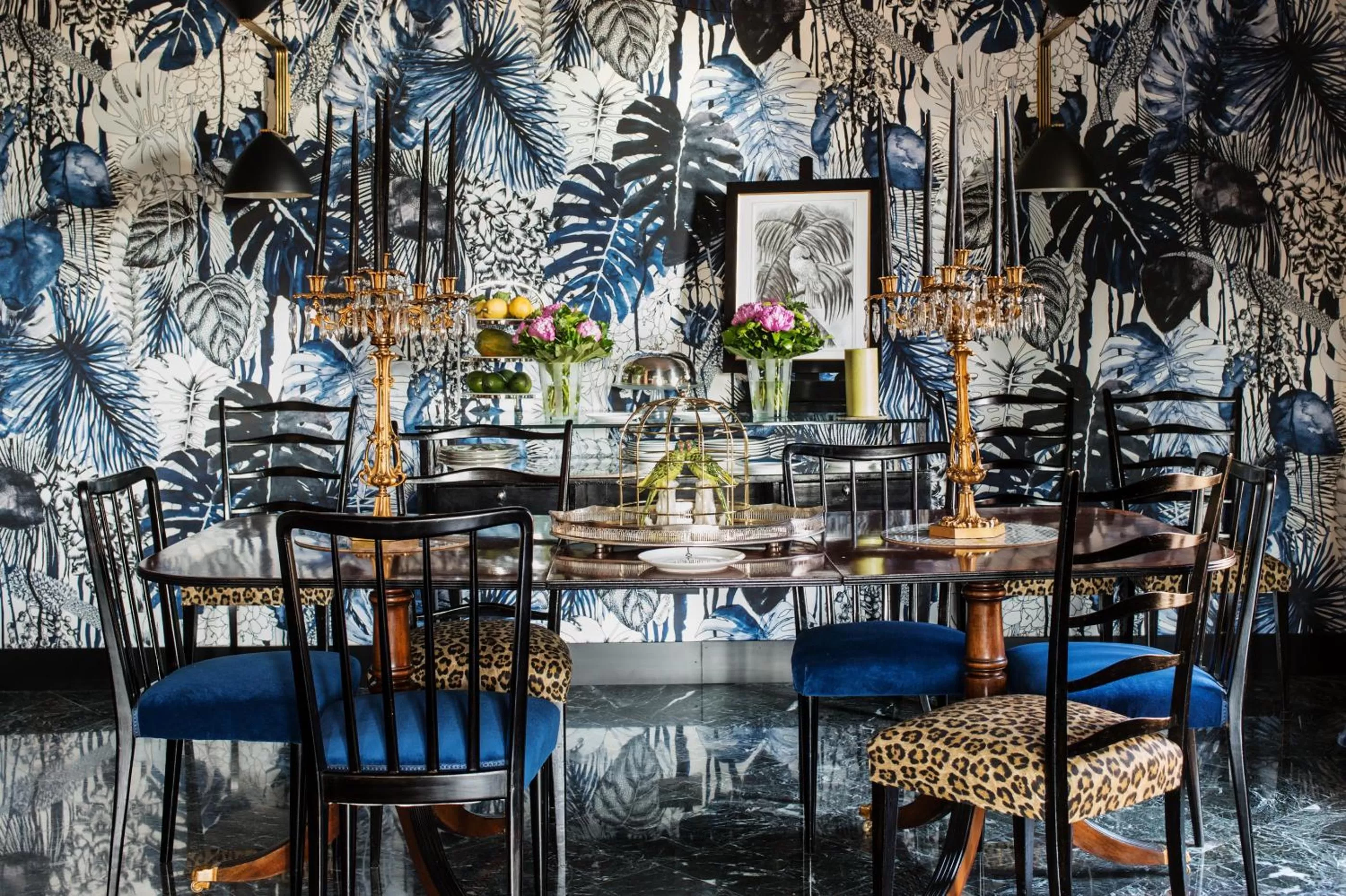 Restaurant/places to eat in Velona's Jungle Luxury Suites