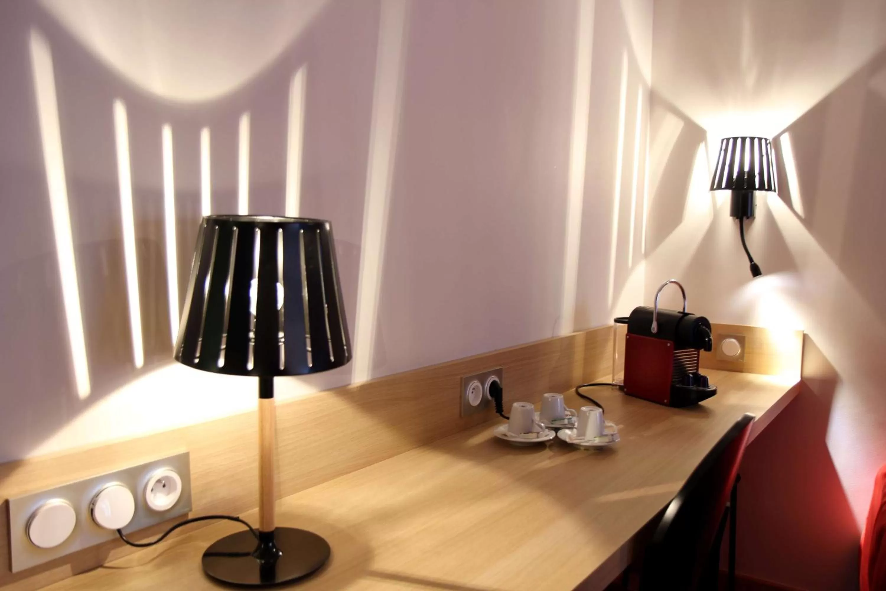 Bedroom in Best Western Hotel Opéra Drouot