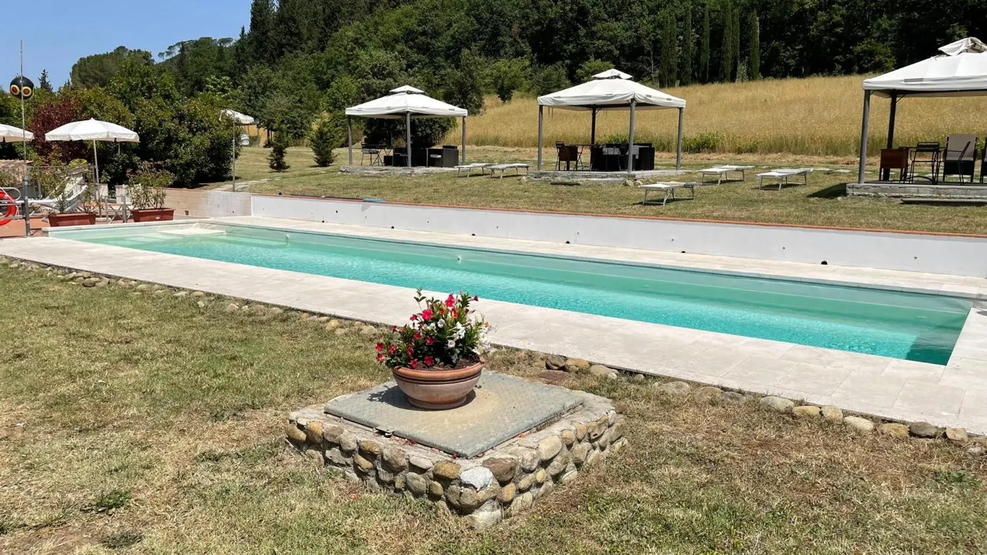 Swimming Pool in Borgo Sant'ippolito Country Hotel