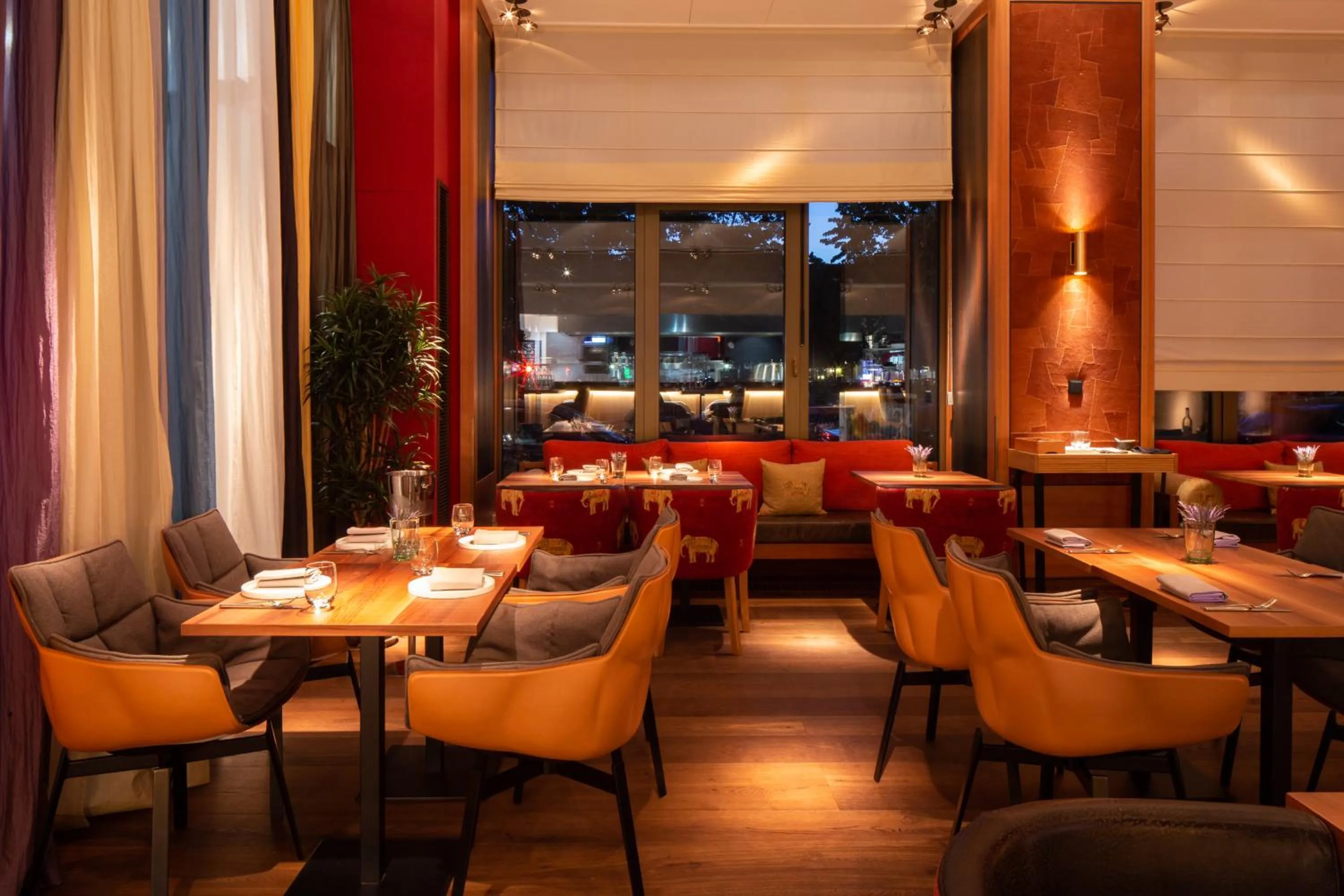 Restaurant/places to eat in Orania.Berlin