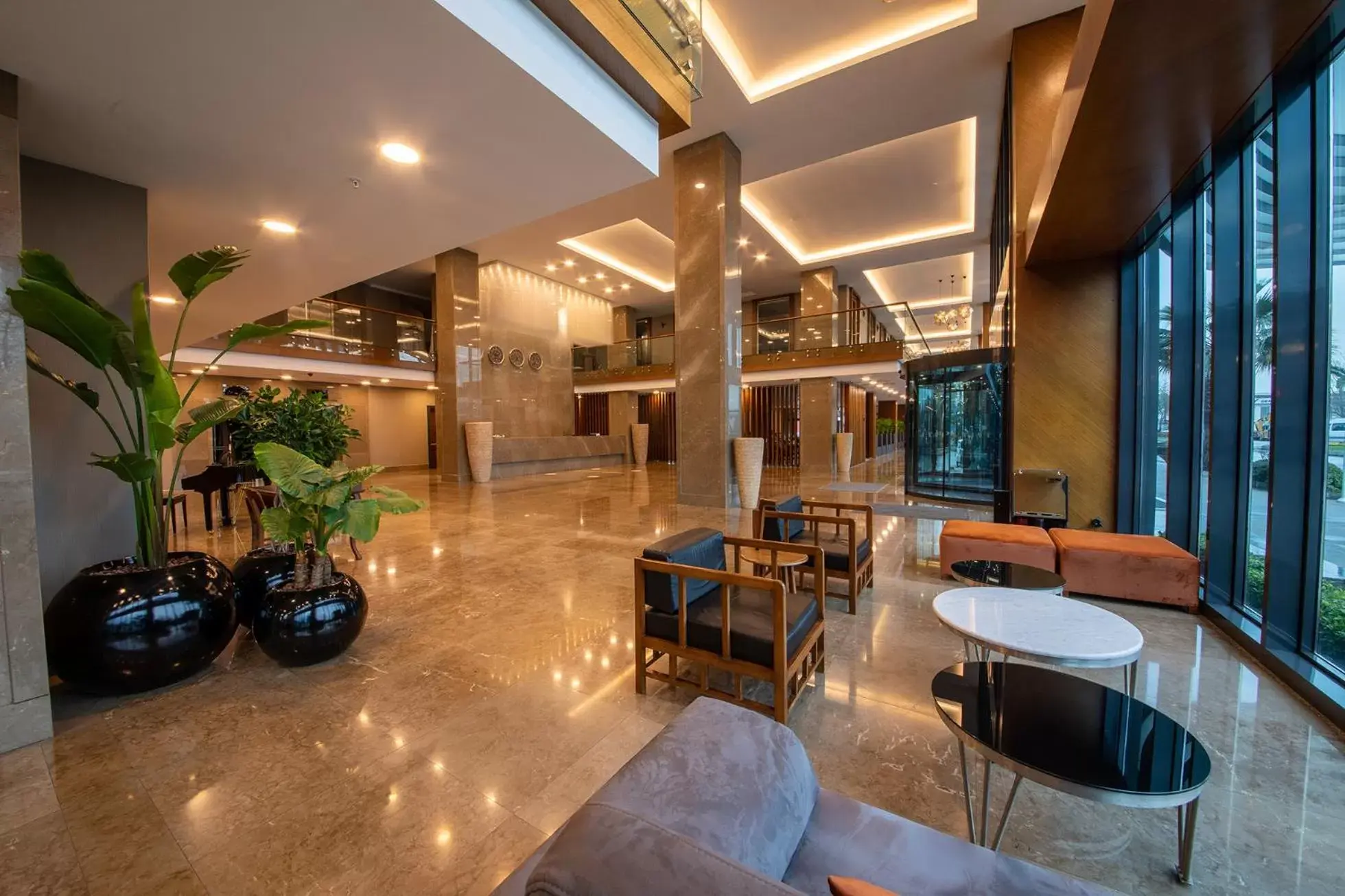 Lobby or reception, Lounge/Bar in Ramada Plaza by Wyndham Samsun