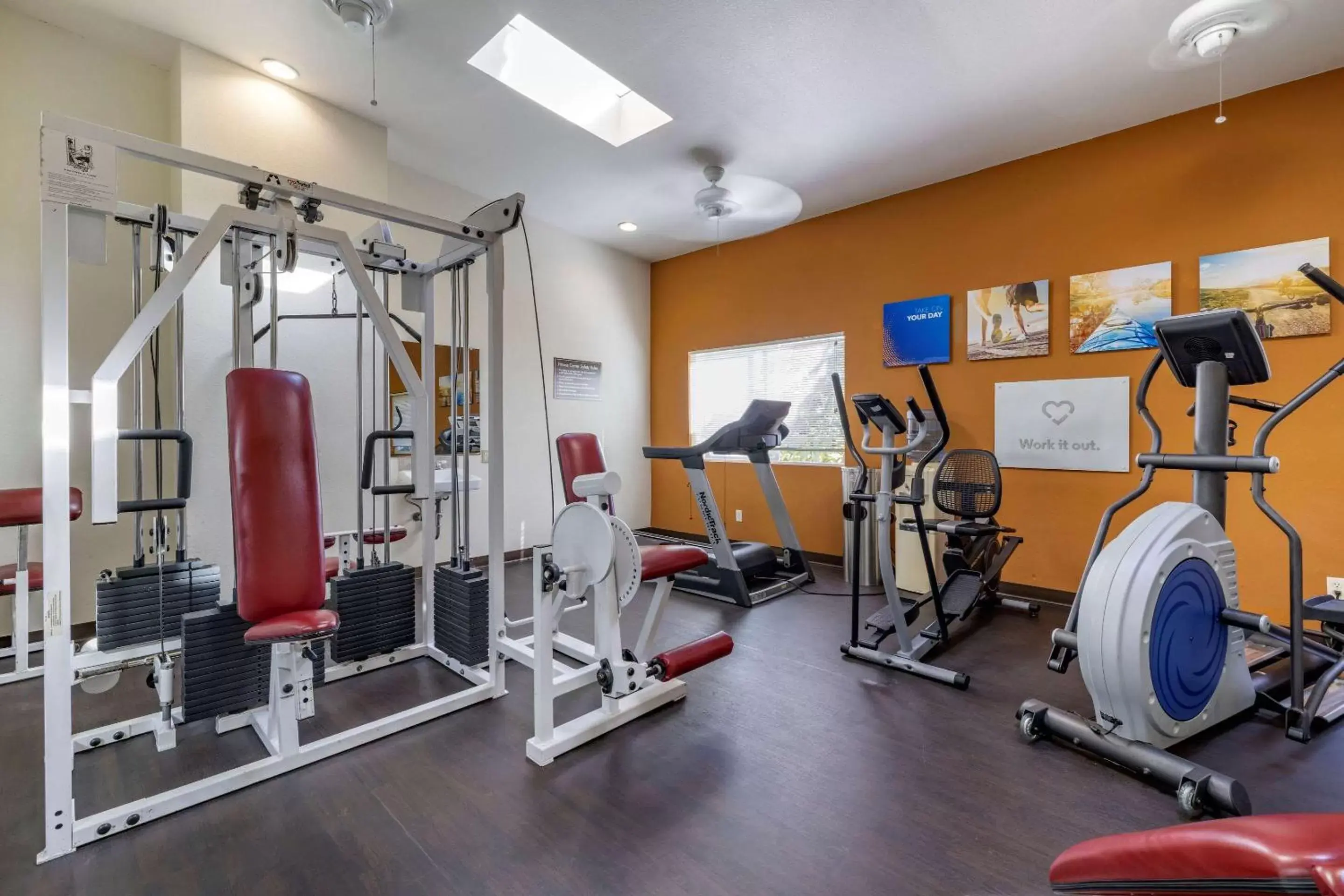 Activities, Fitness Center/Facilities in Comfort Inn & Suites Huntington Beach