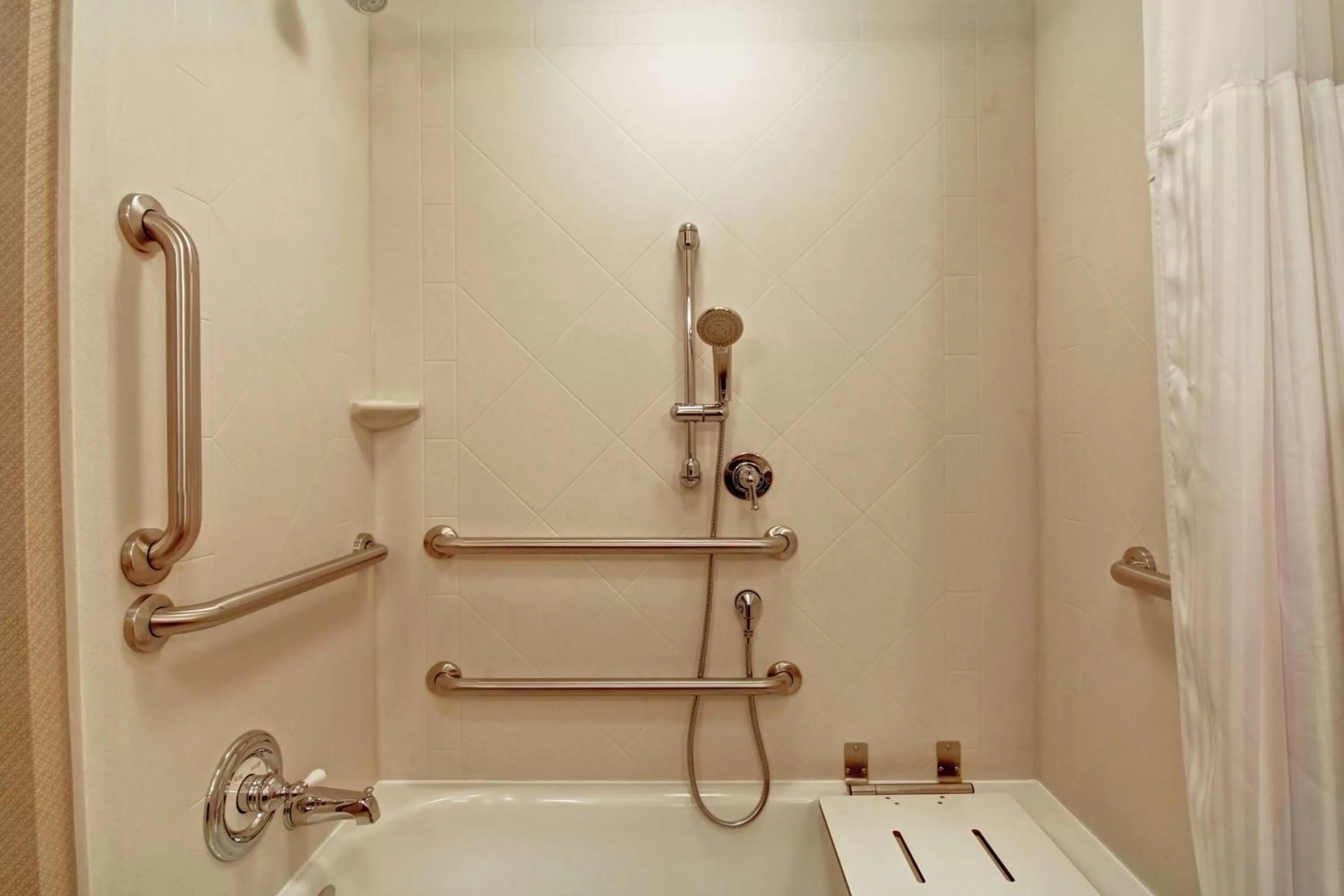 Bathroom in Hilton Garden Inn Woodbridge