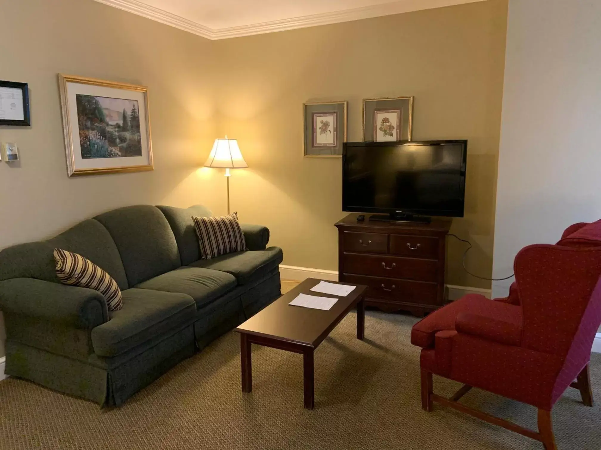 TV and multimedia, Seating Area in The Bethel Resort & Suites