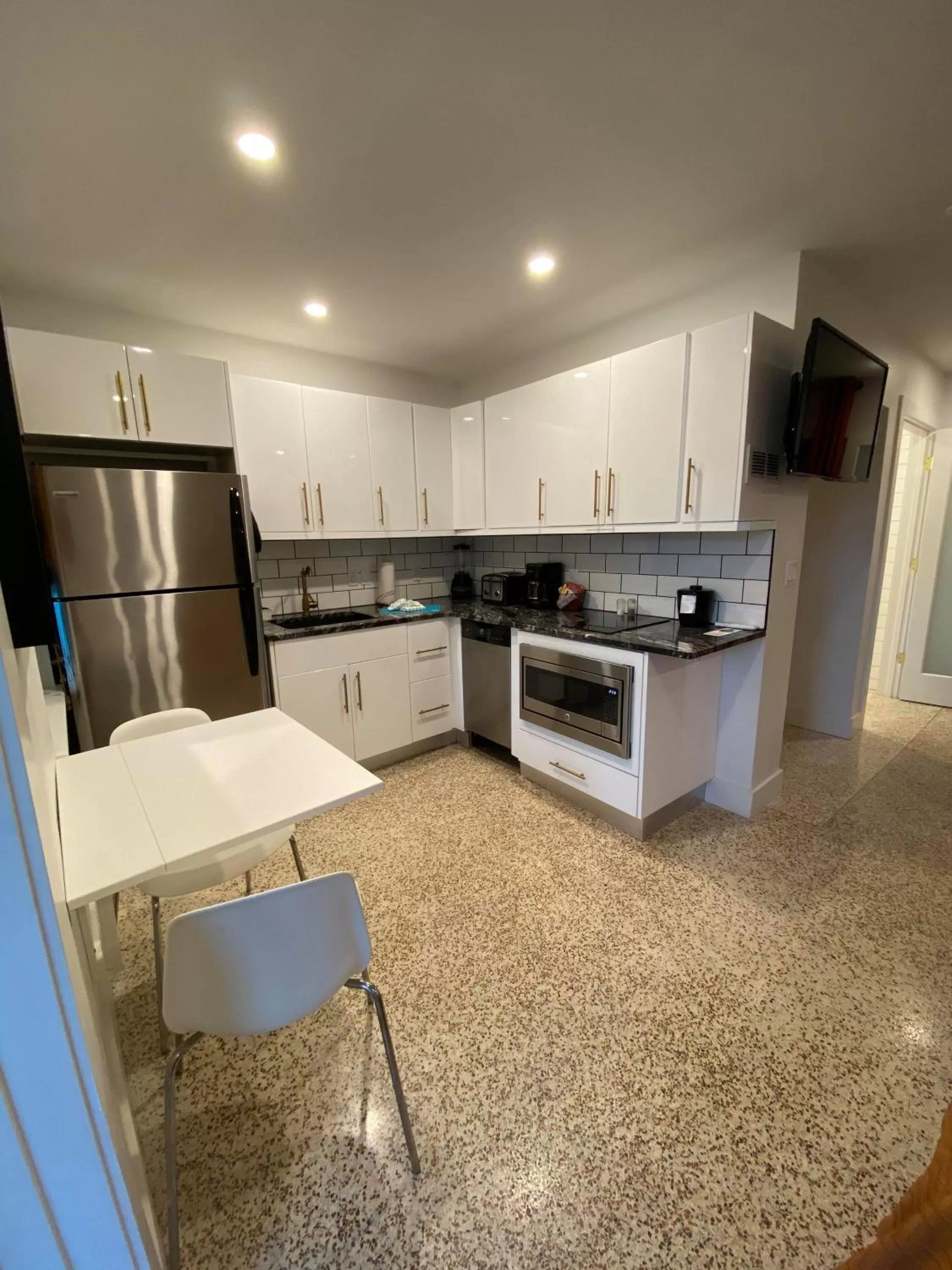 Accessible Crescent Single in Captiva Beach Resort (open private beach access)