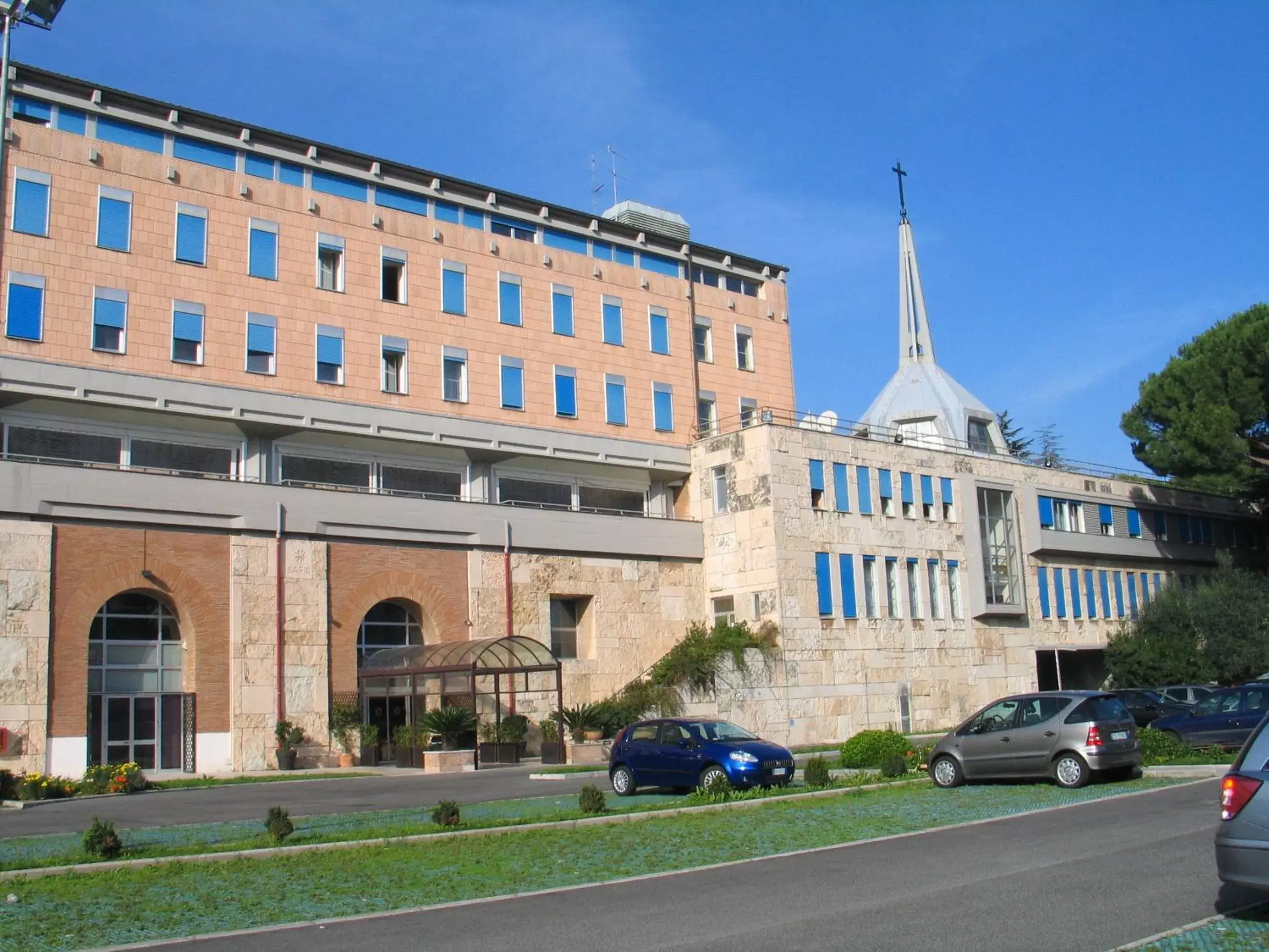 Facade/entrance in Hotel Villa Eur Facade/entrance in Hotel Villa Eur