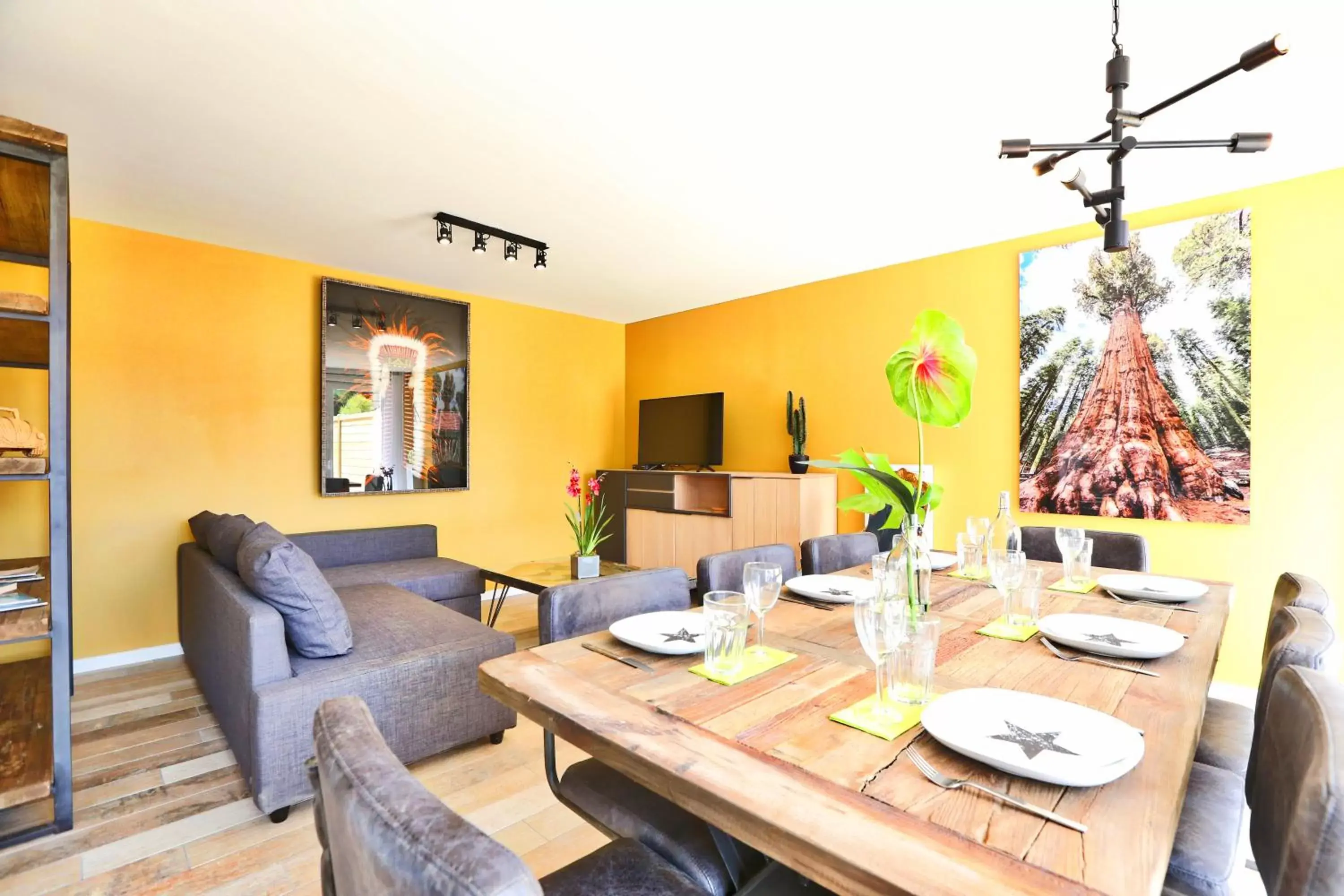 Living room, Dining Area in Domaine Le Sherwood