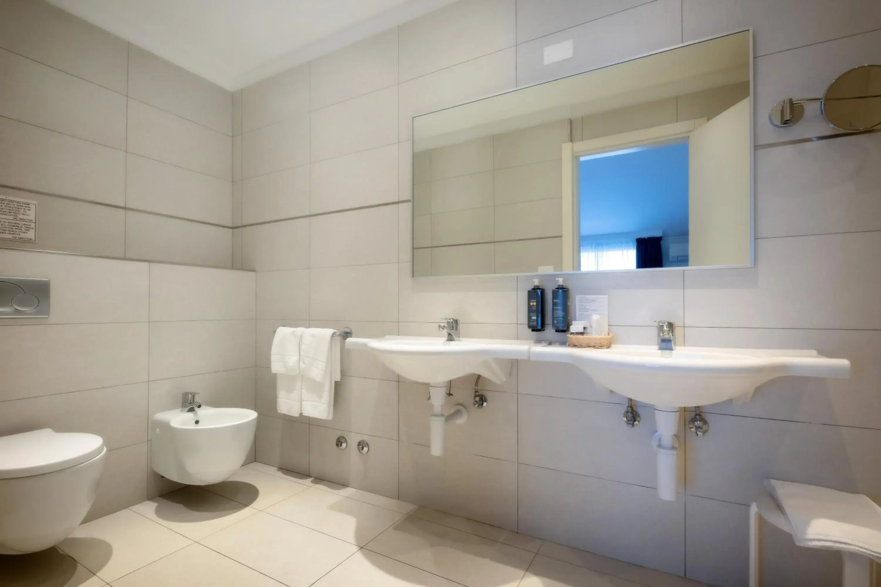 Toilet, Bathroom in Hotel Garden Sea Wellness & Spa 4 stelle superior