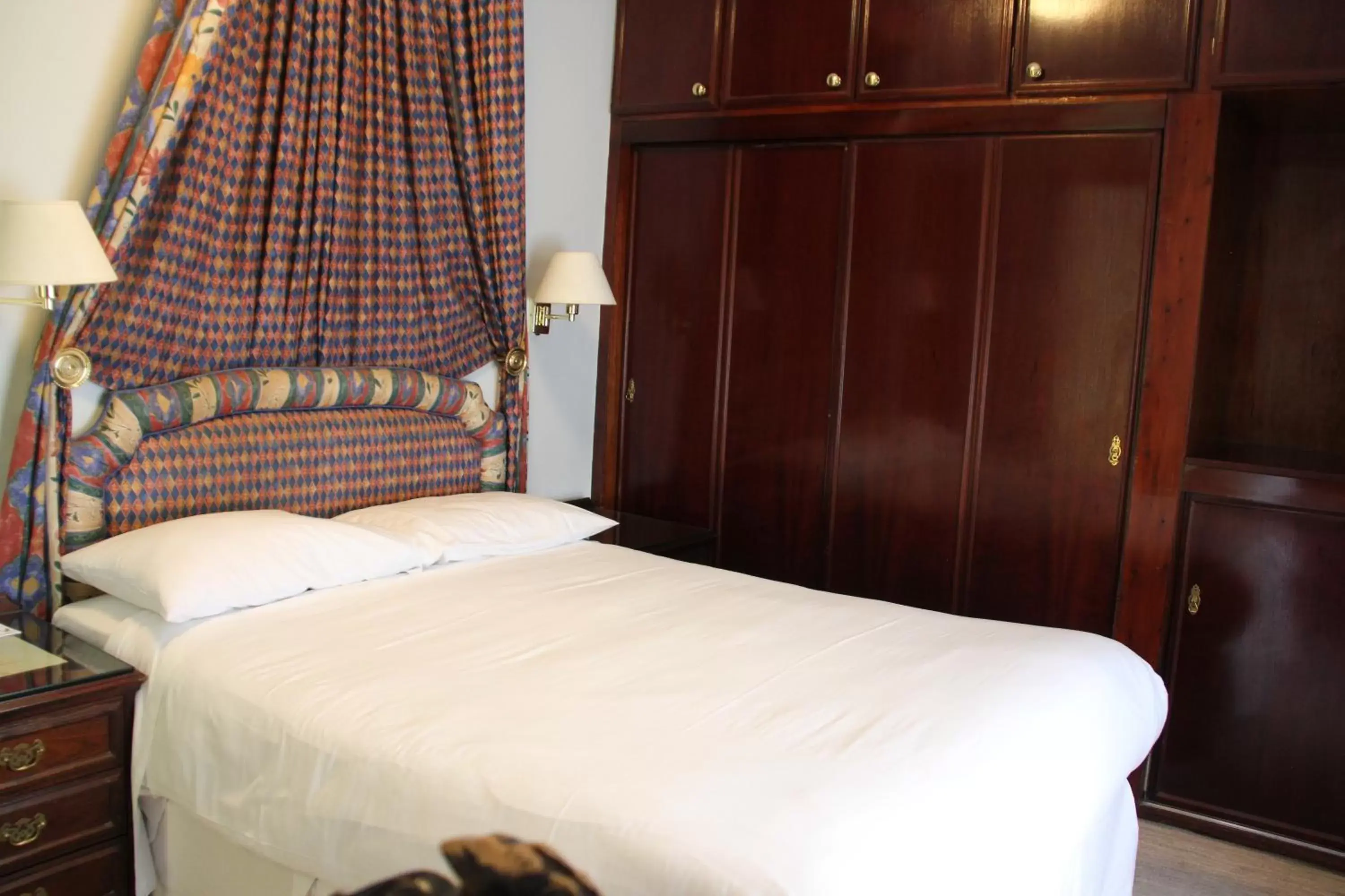 Bedroom, Bed in Centennial Hotel