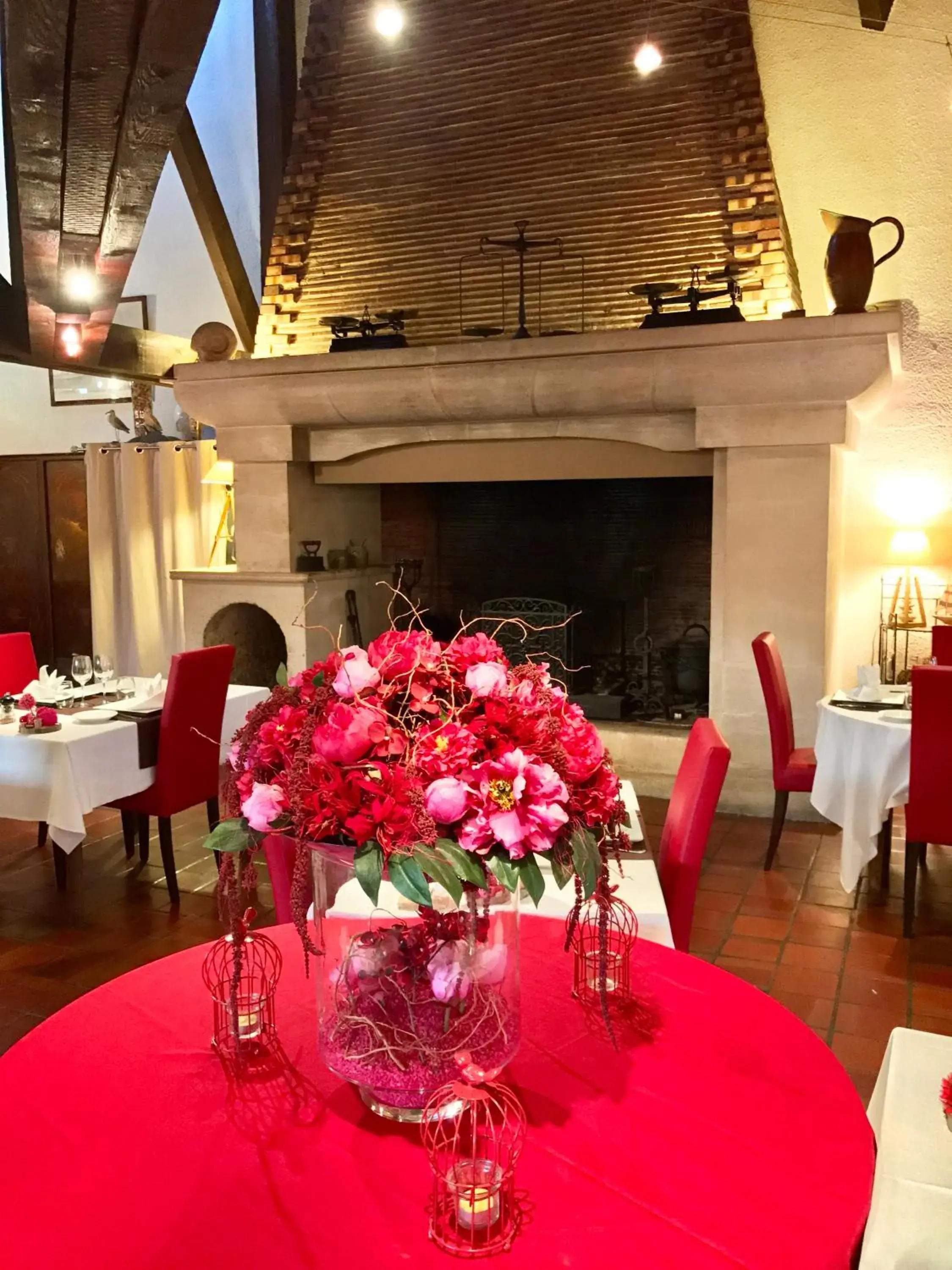 Restaurant/Places to Eat in Logis La Belle Poule