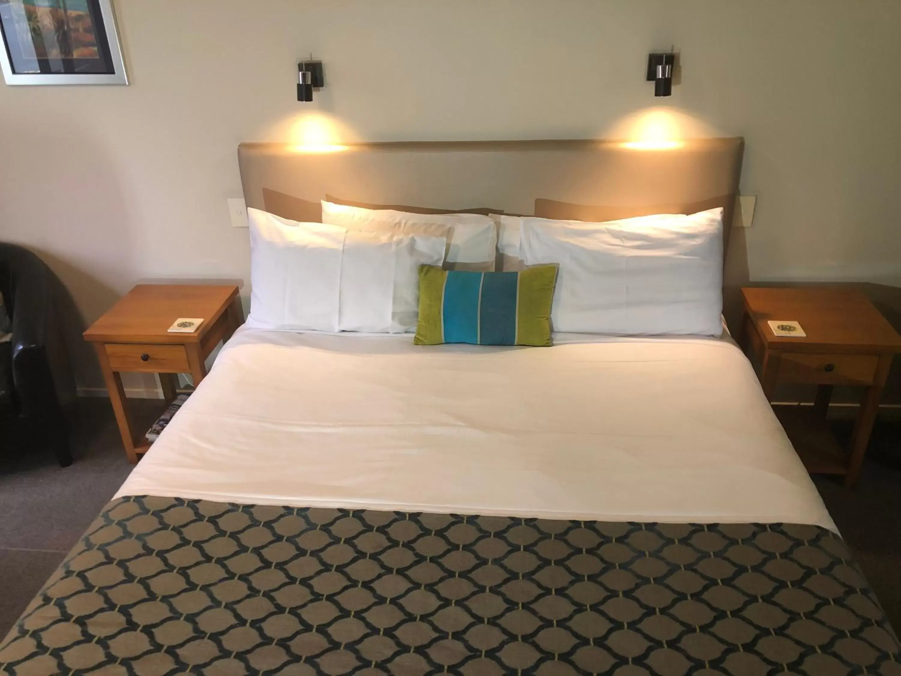 Bed in 555 Motel Dunedin