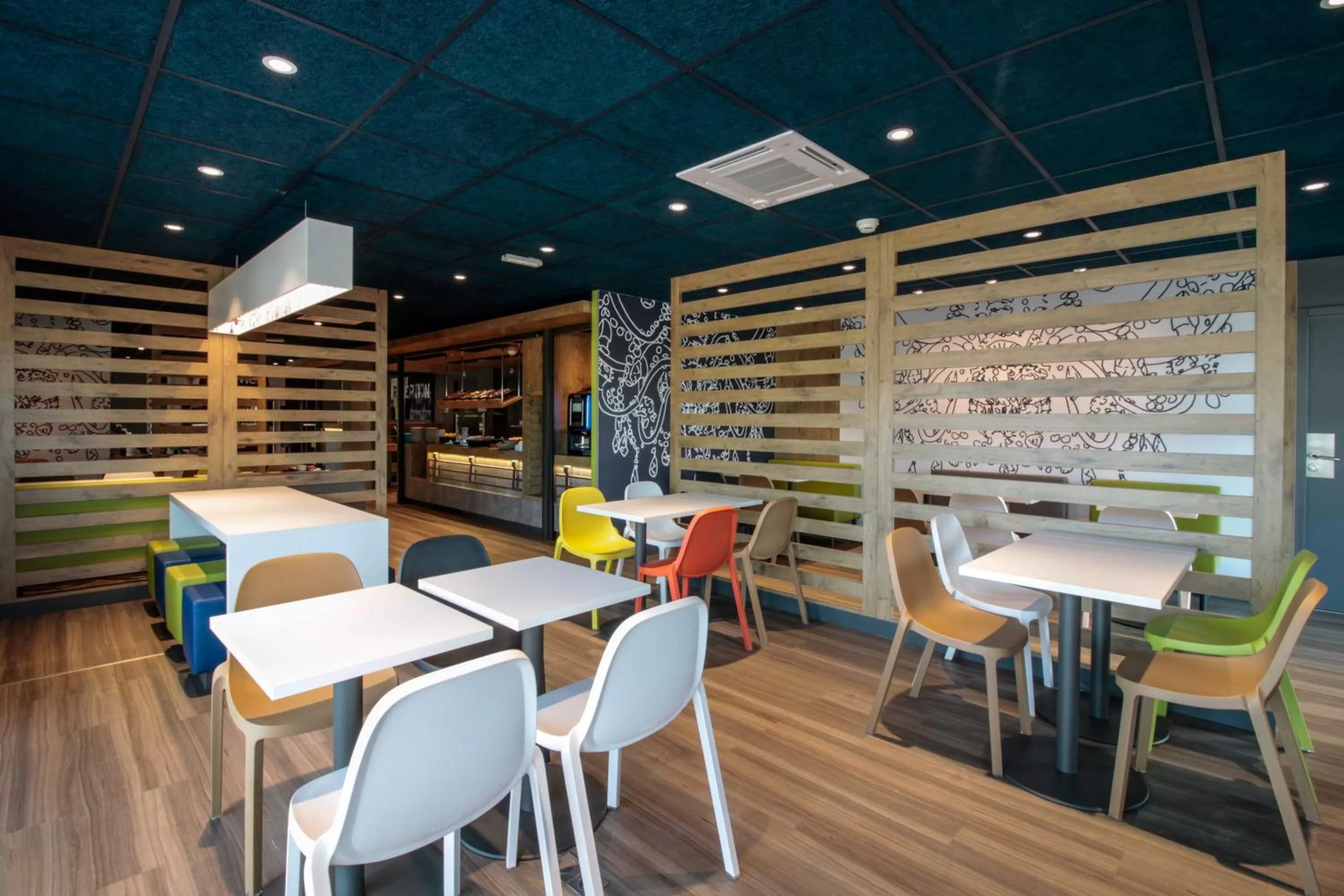 Restaurant/places to eat in ibis budget Cahors