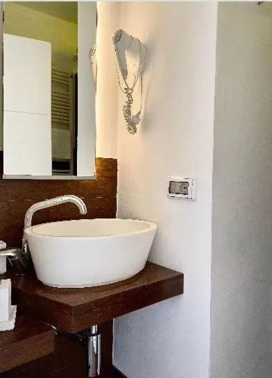 Cameracaffè sul Lago