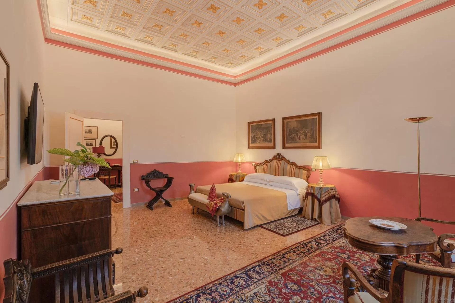 Photo of the whole room, Bed in Palazzo Rotati