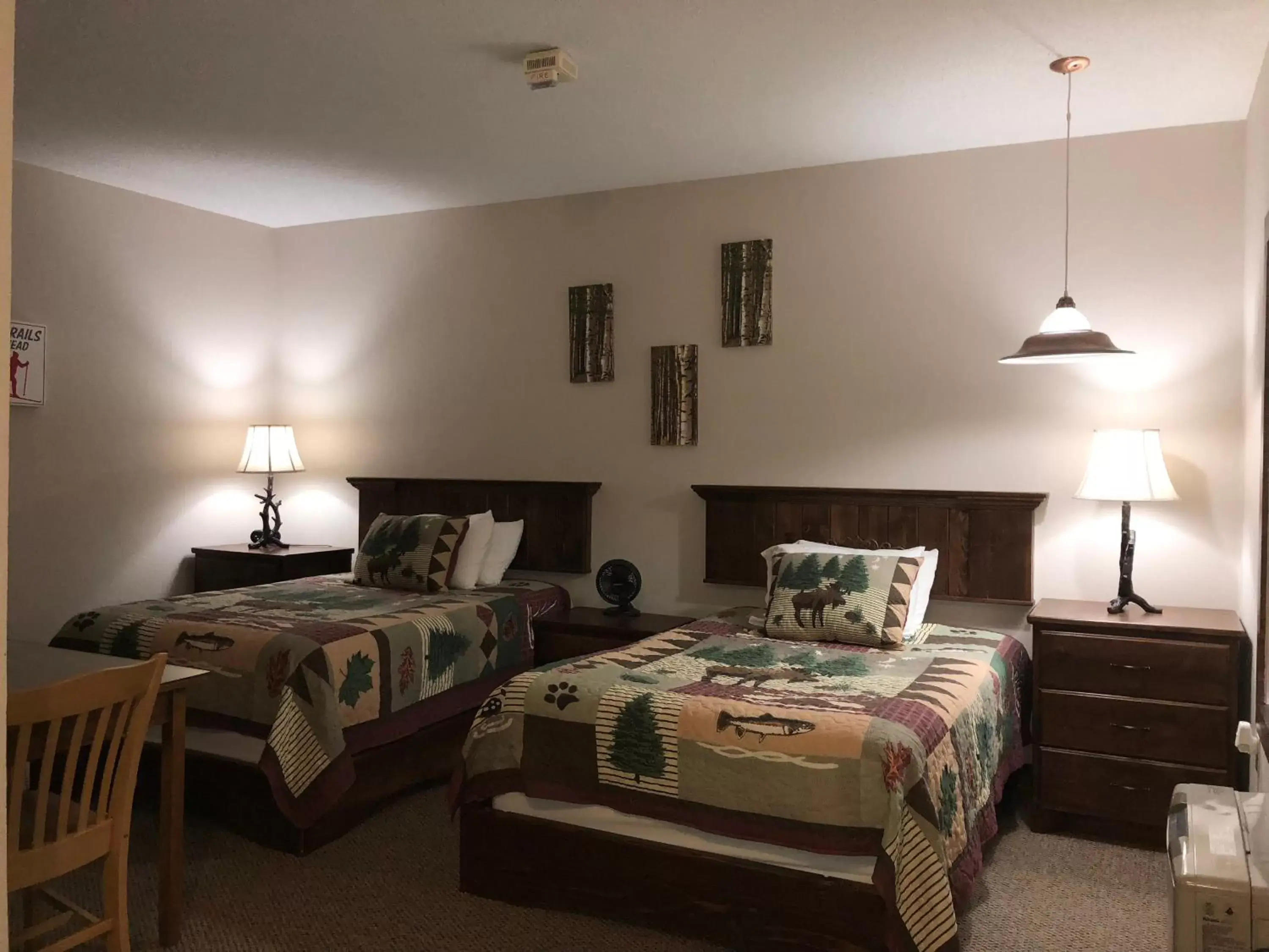 Photo of the whole room, Bed in Tug Hill Resort