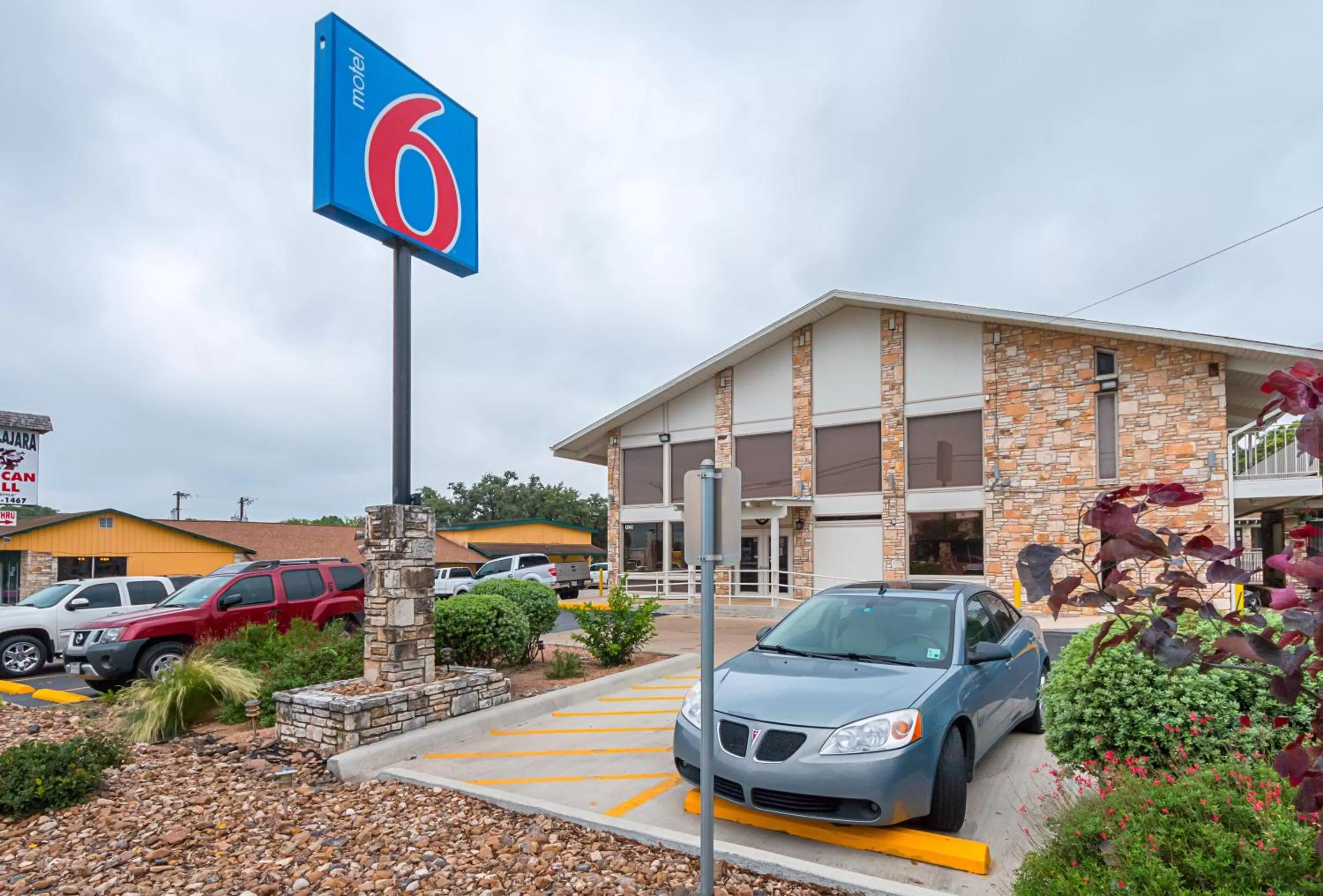 Facade/entrance in Motel 6 Boerne TX
