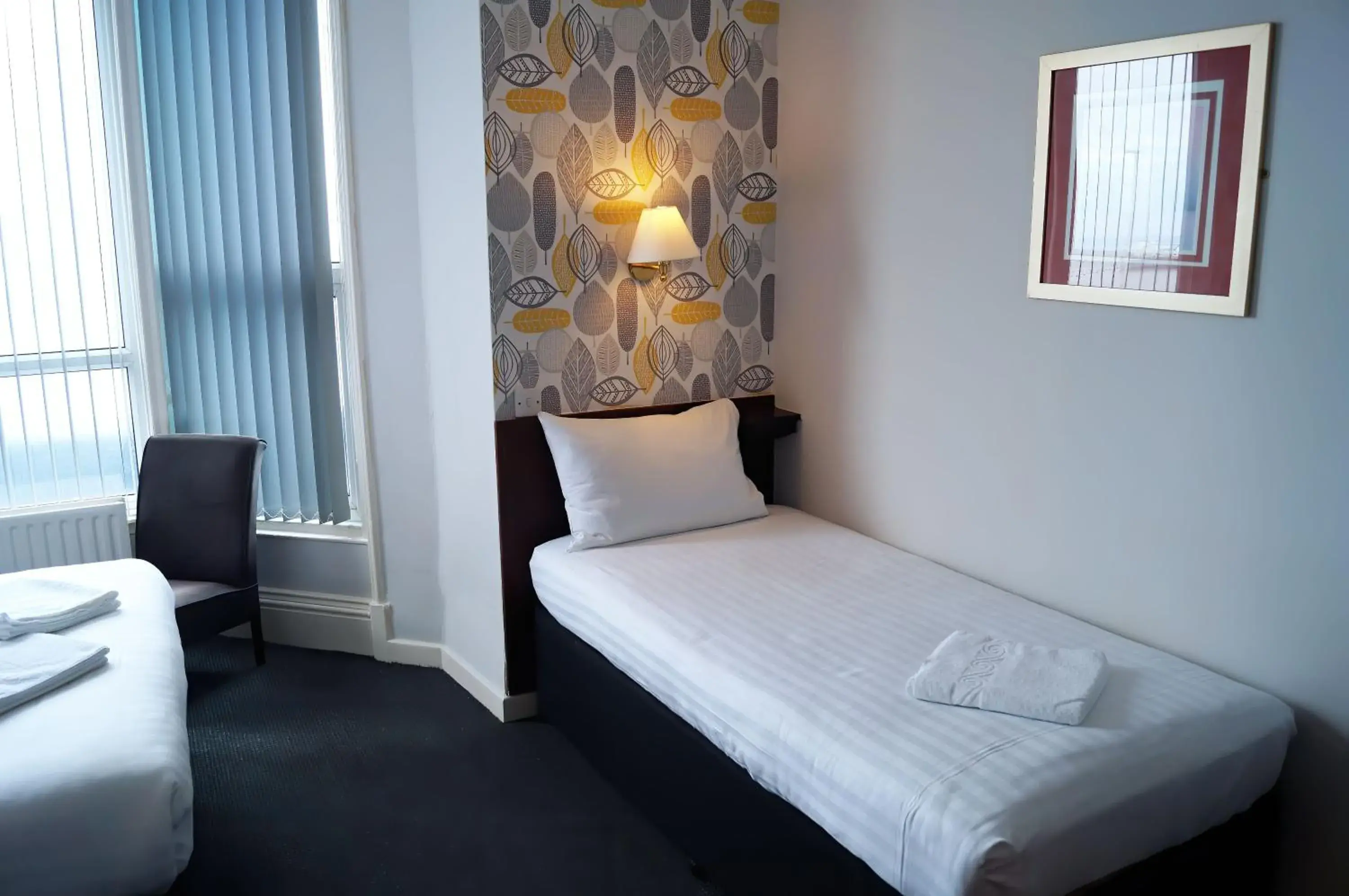 Deluxe Triple Room with Sea View in Bedford Hotel