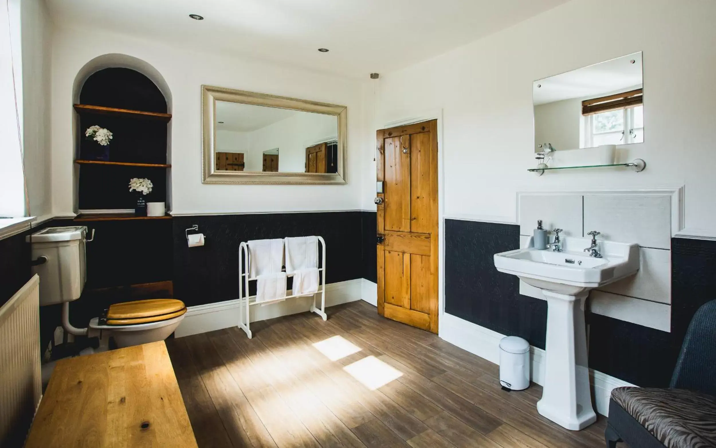 Kitchen/Kitchenette in No8 Chepstow