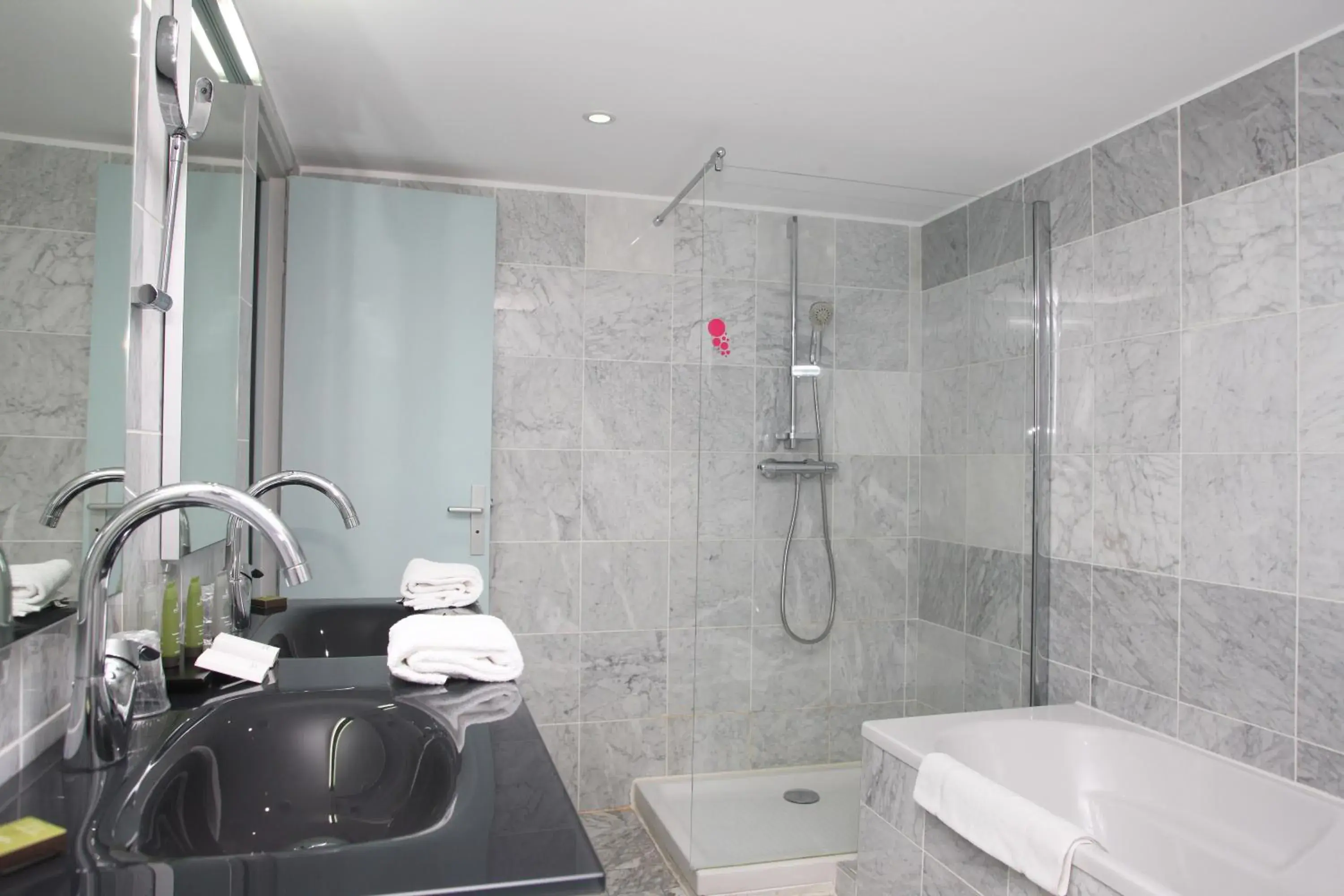 Bathroom in Hotel Balanea