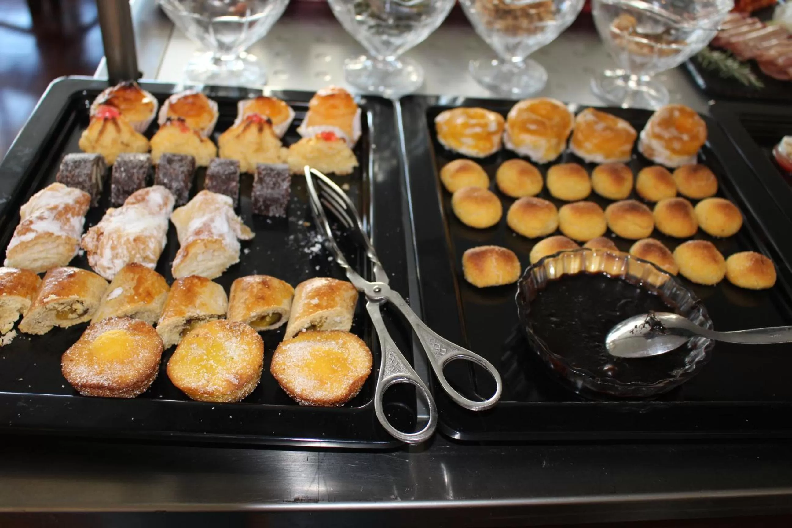 Food and drinks in Hotel Santo Antonio Da Baia