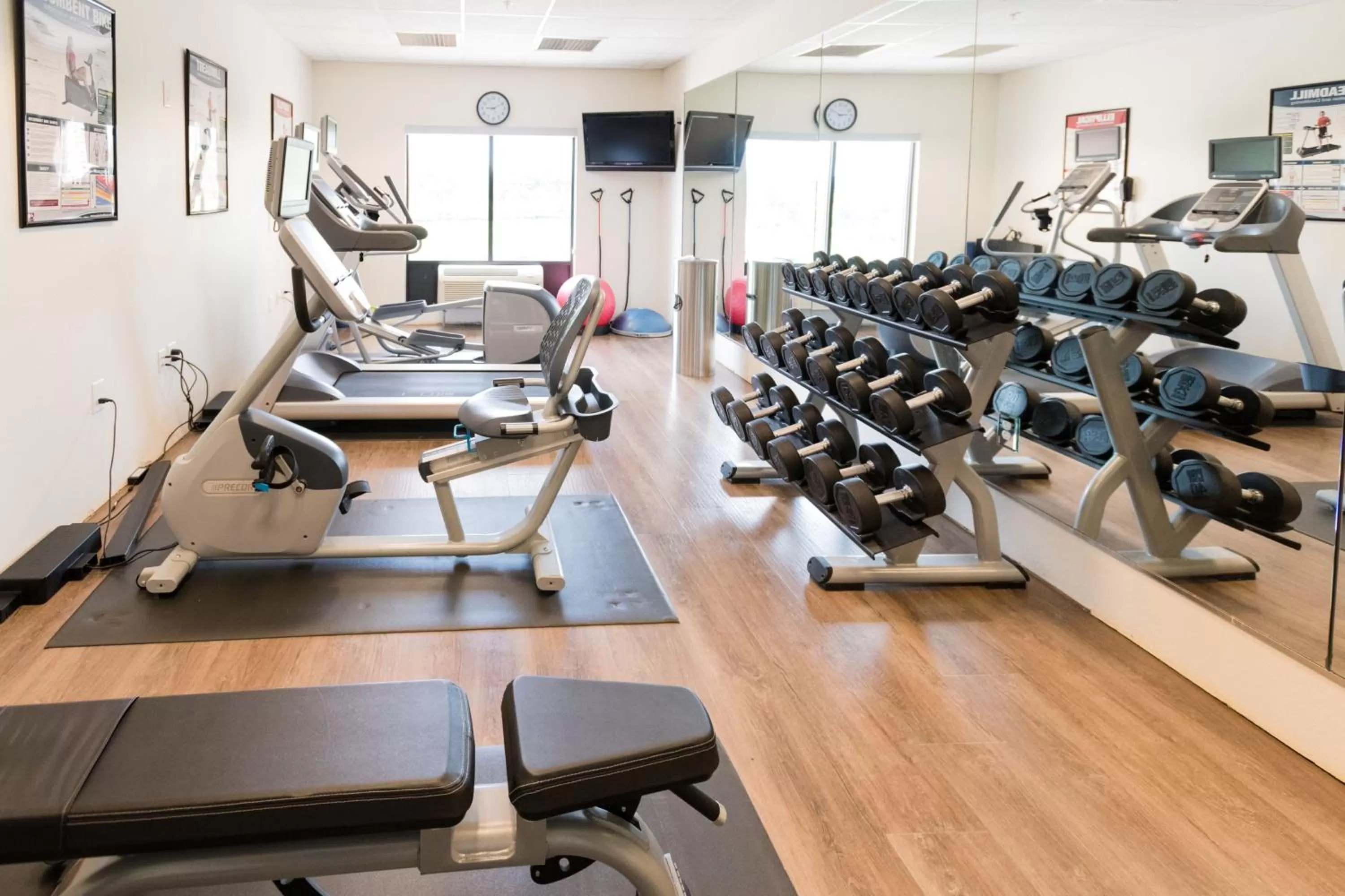Fitness centre/facilities in Holiday Inn Express & Suites Lexington North West-The Vineyard by IHG