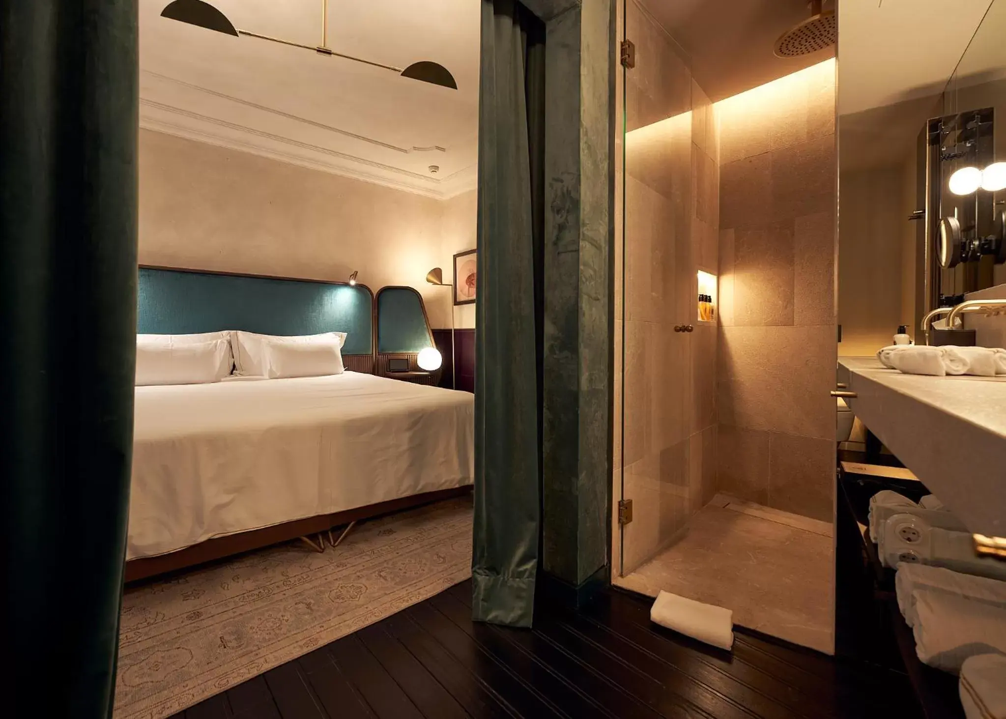 Standard Double Suite in Can Bordoy Grand House Hotel GL Preferred Hotel Standard Double Suite in Can Bordoy Grand House Hotel GL Preferred Hotel