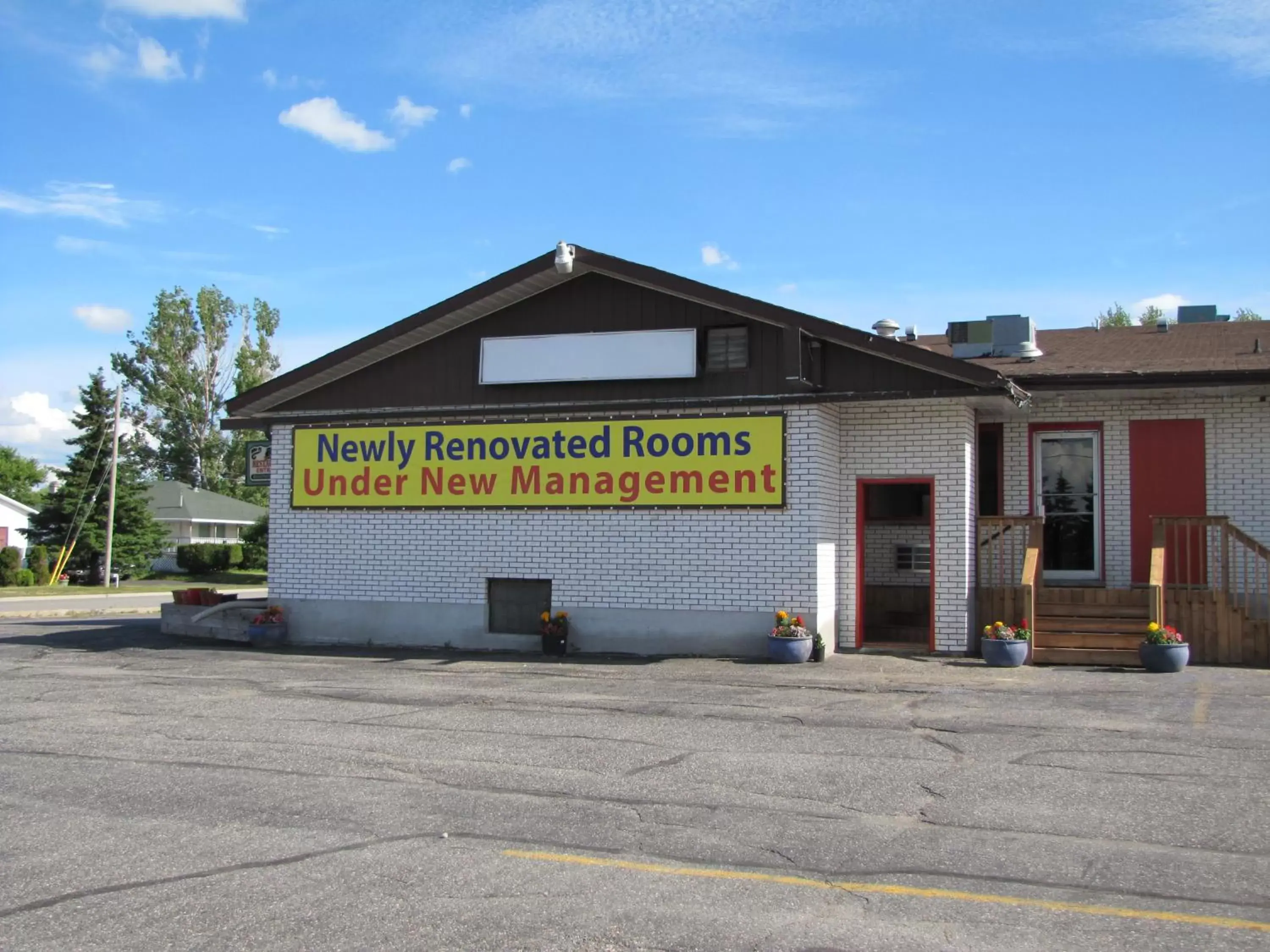 Logo/Certificate/Sign, Facade/Entrance in Northland Motel