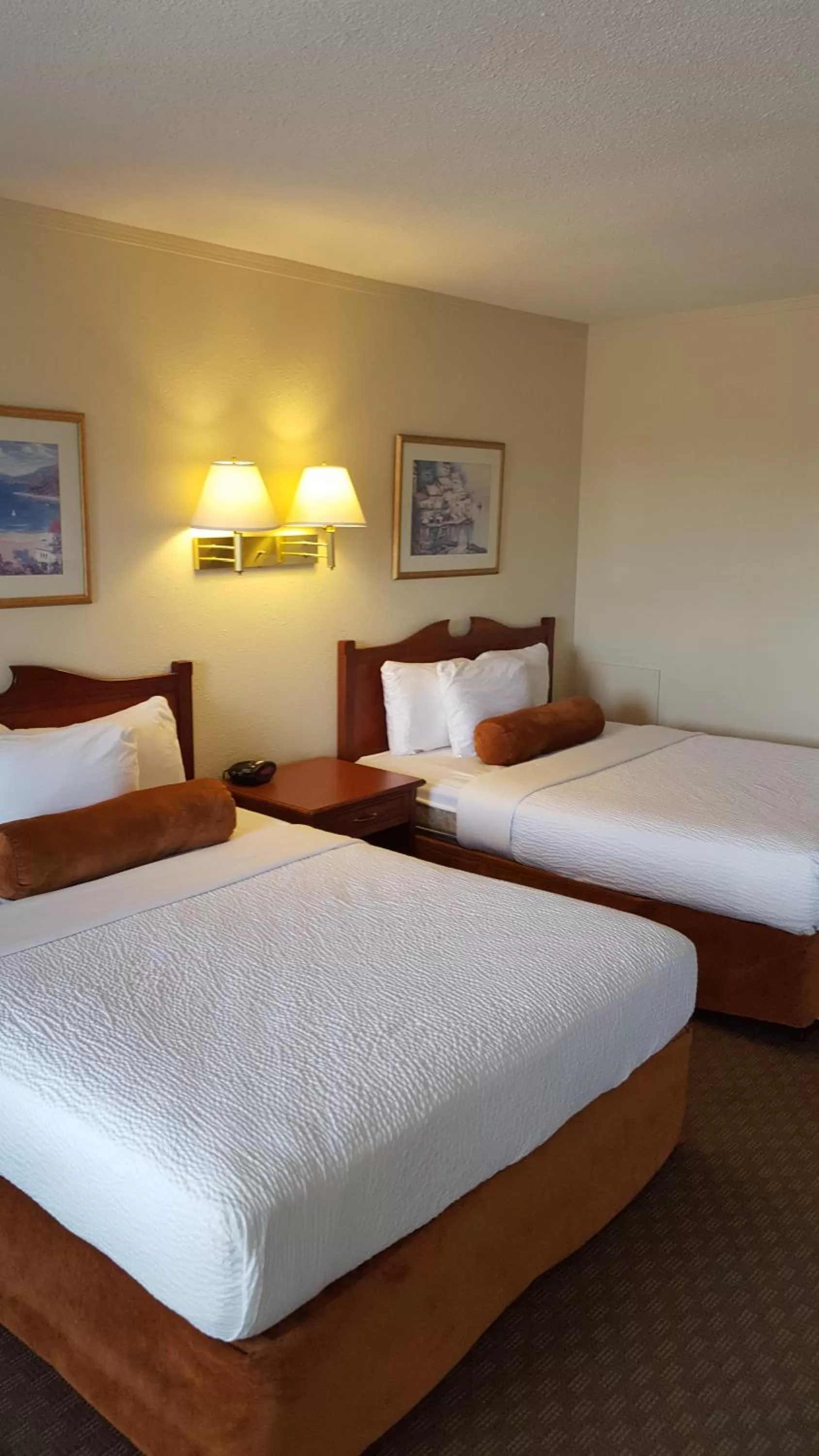 Bedroom in Knights Inn Lethbridge