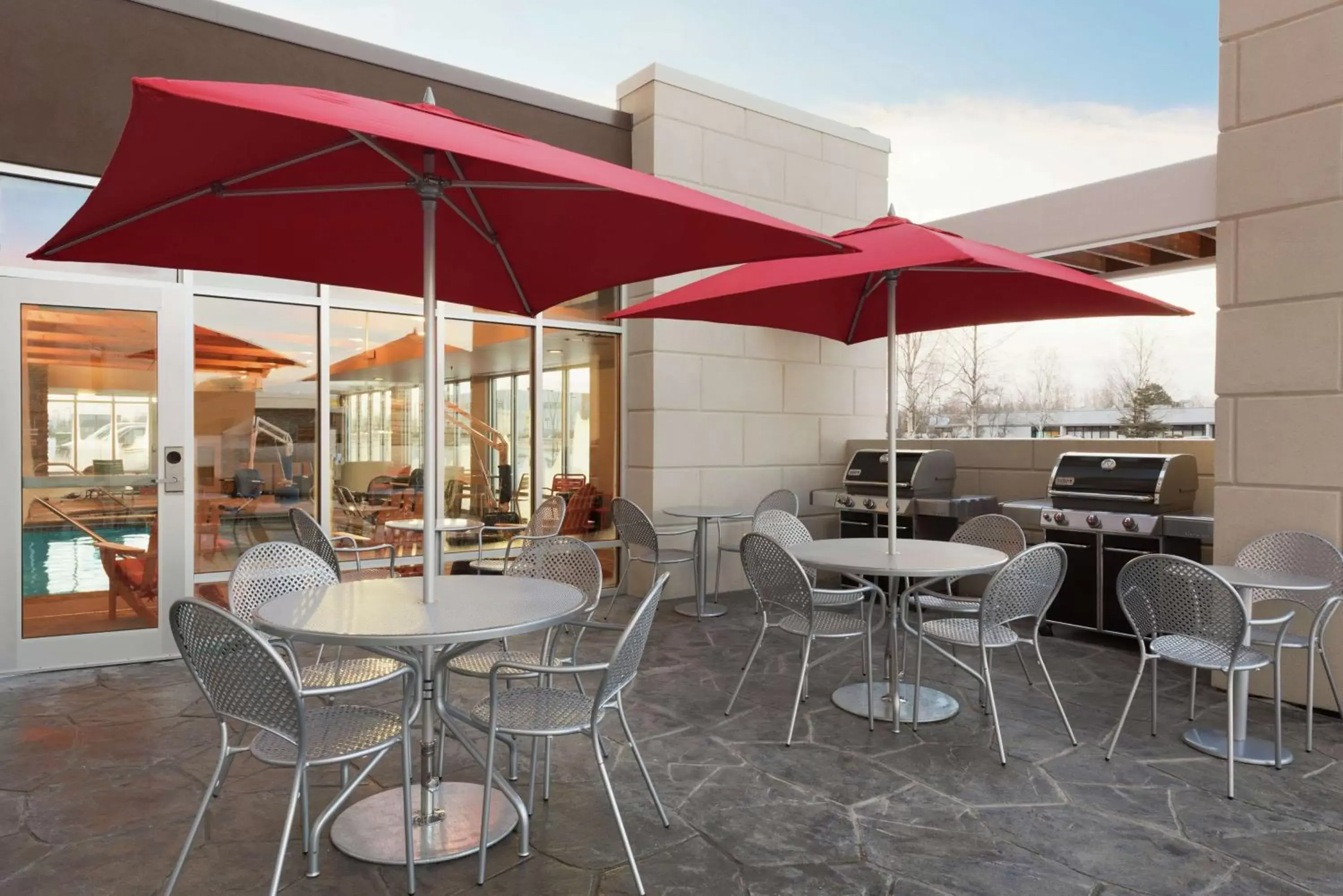 Patio, Restaurant/Places to Eat in Home2 Suites by Hilton Anchorage/Midtown