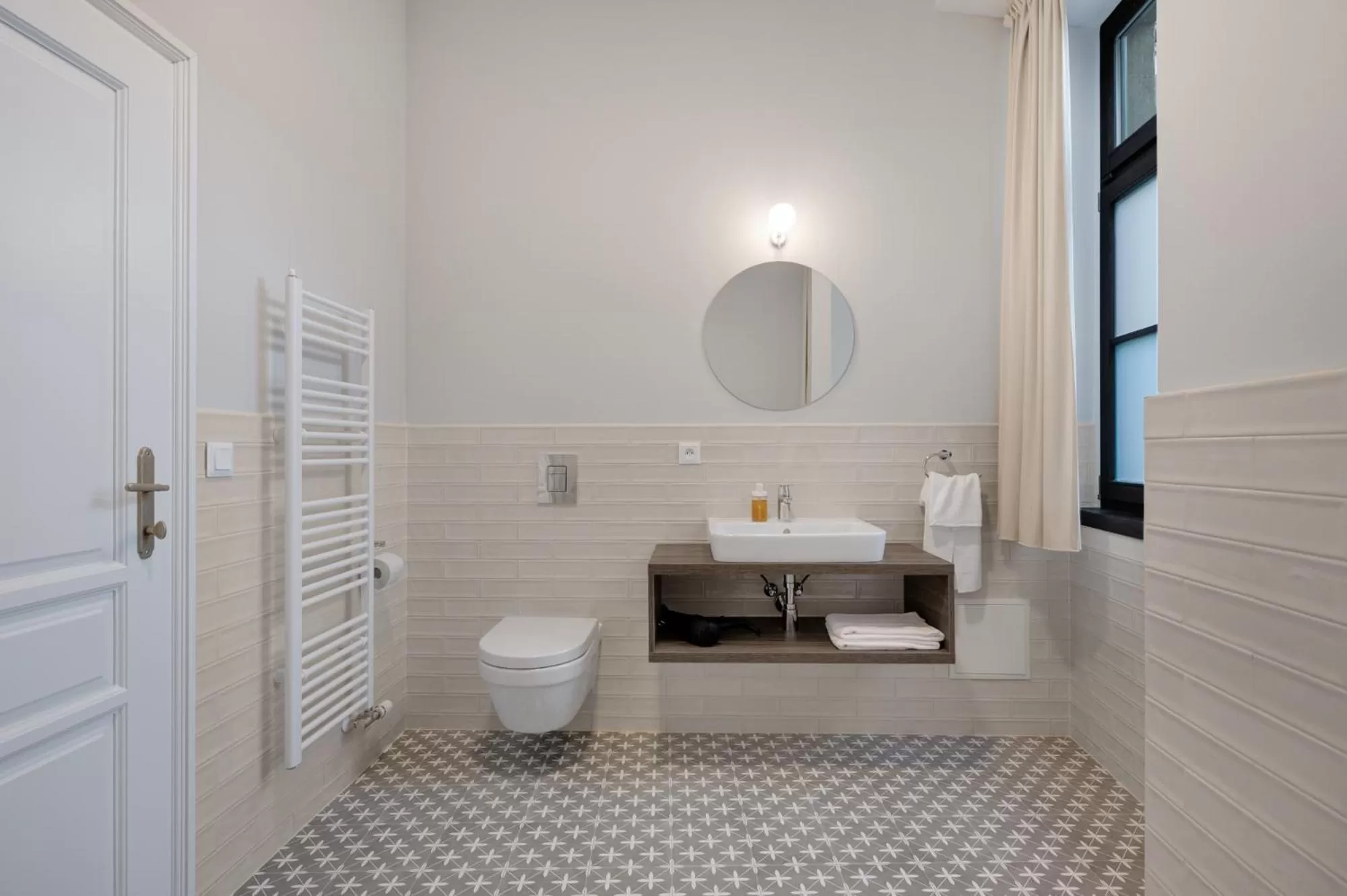 Toilet in Palace Apartments