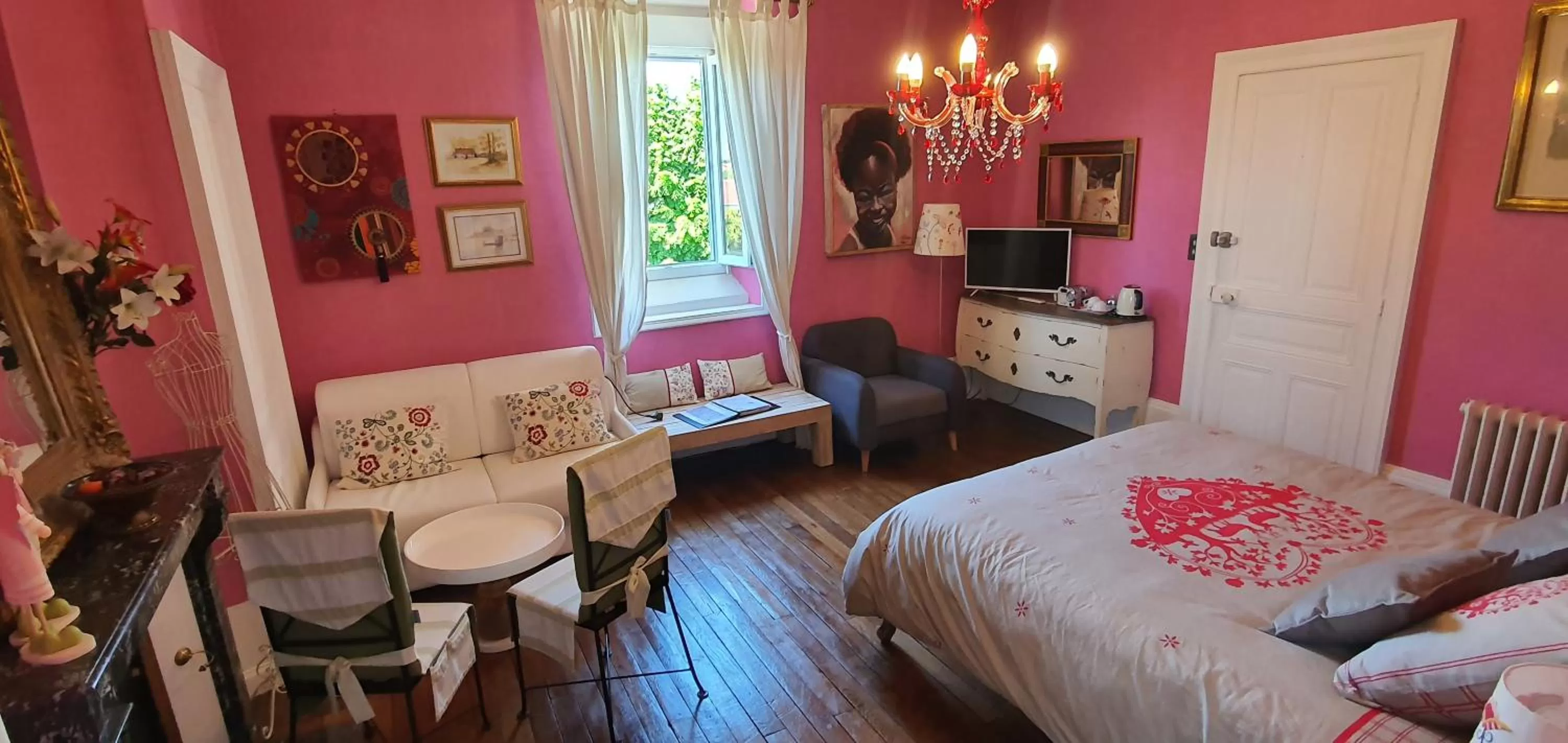 Bed in Villa Primerose