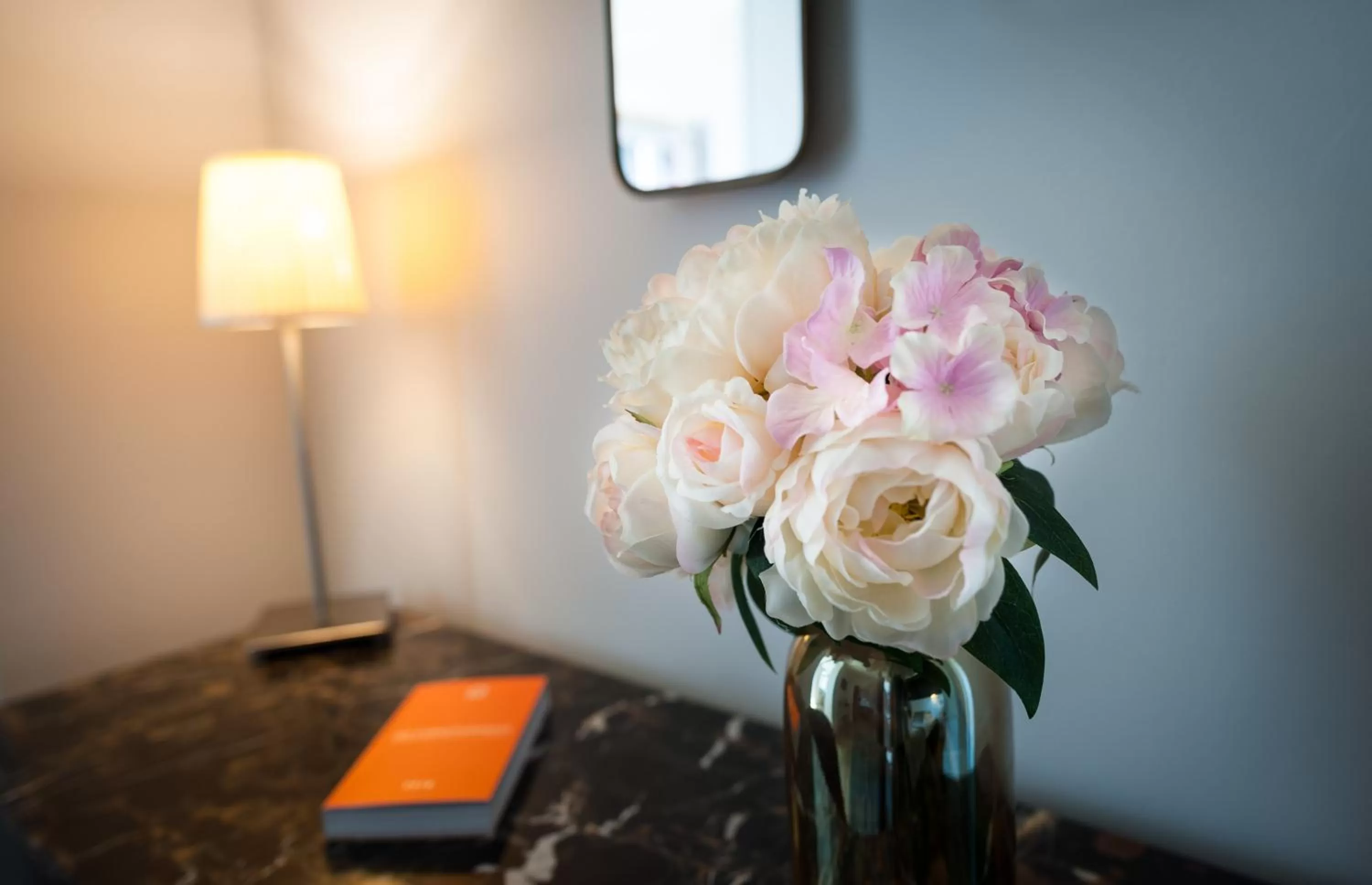 Decorative detail in Ermitage De Corton - Teritoria