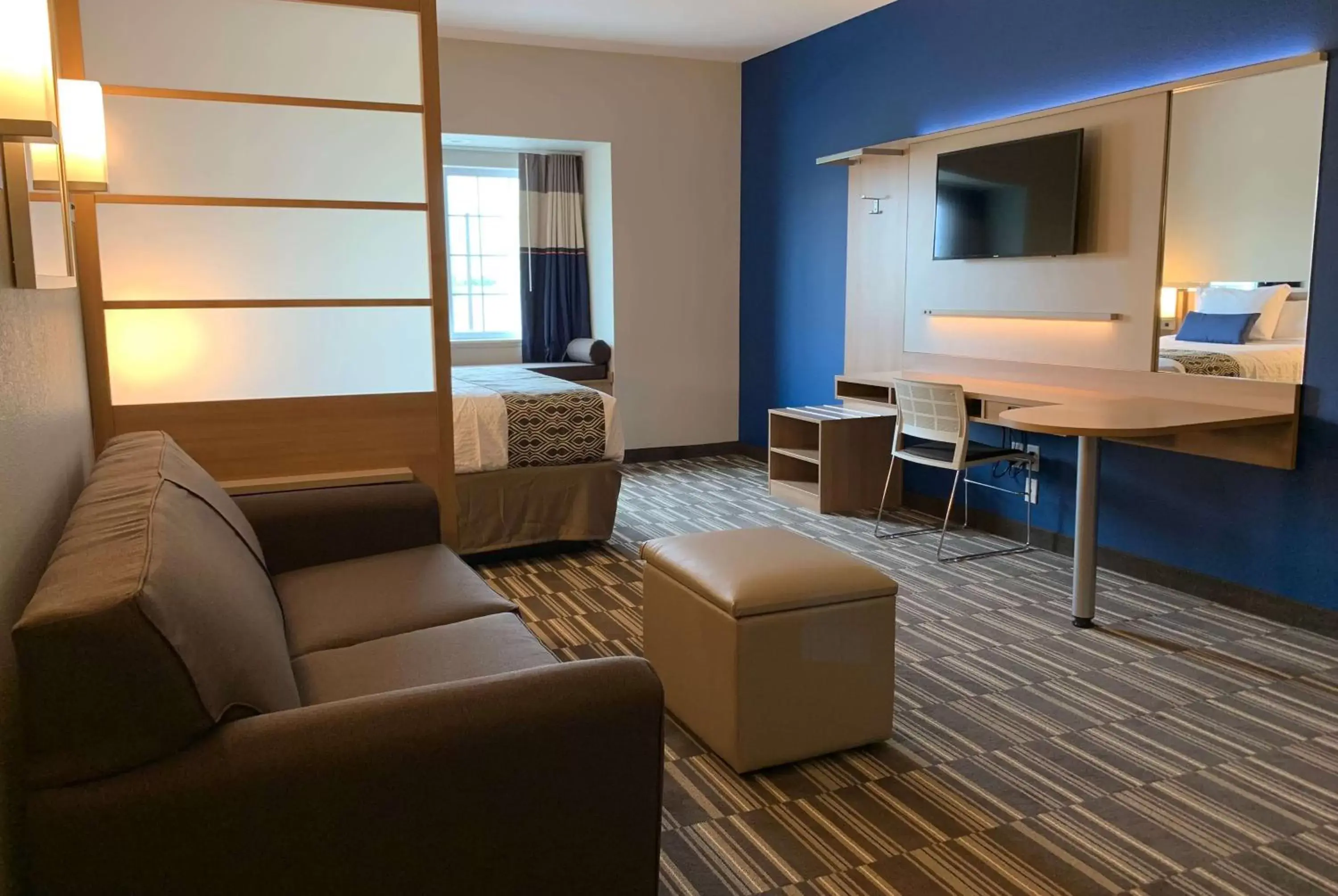 Photo of the whole room, Seating Area in Microtel Inn & Suites by Wyndham Fountain North