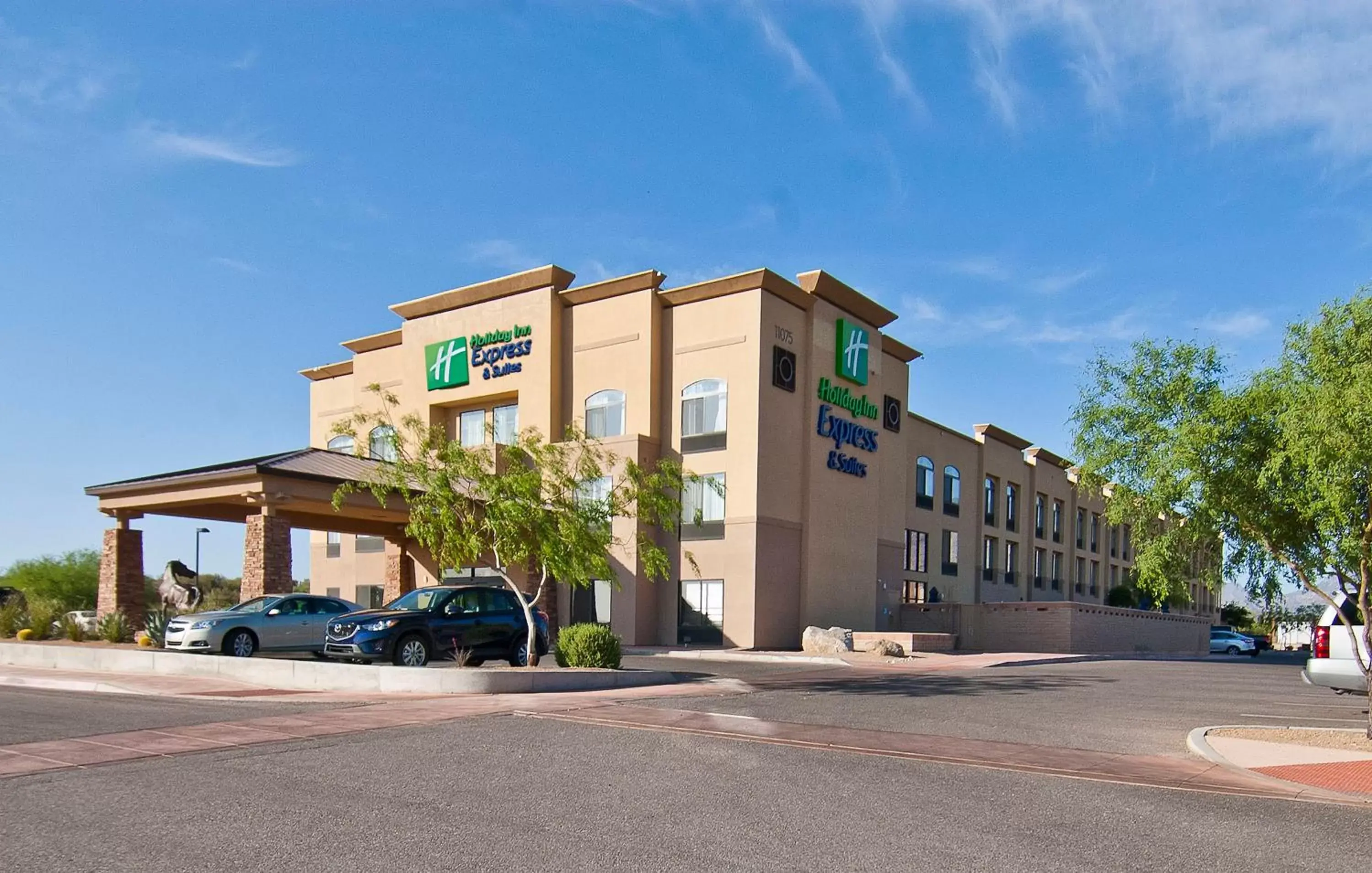 Property Building in Holiday Inn Express & Suites Oro Valley-Tucson North, an IHG Hotel