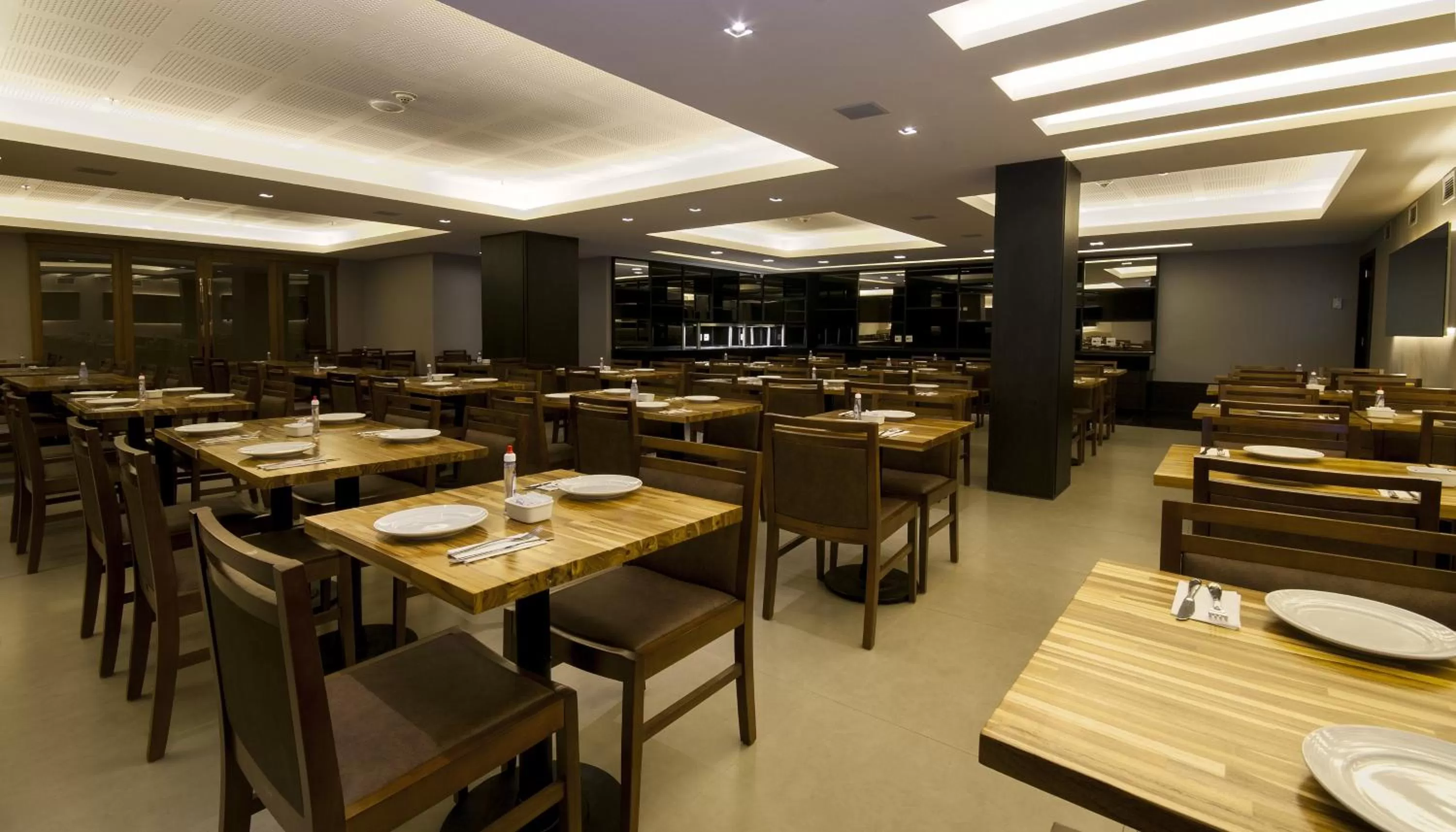 Property building in Américas Granada Hotel