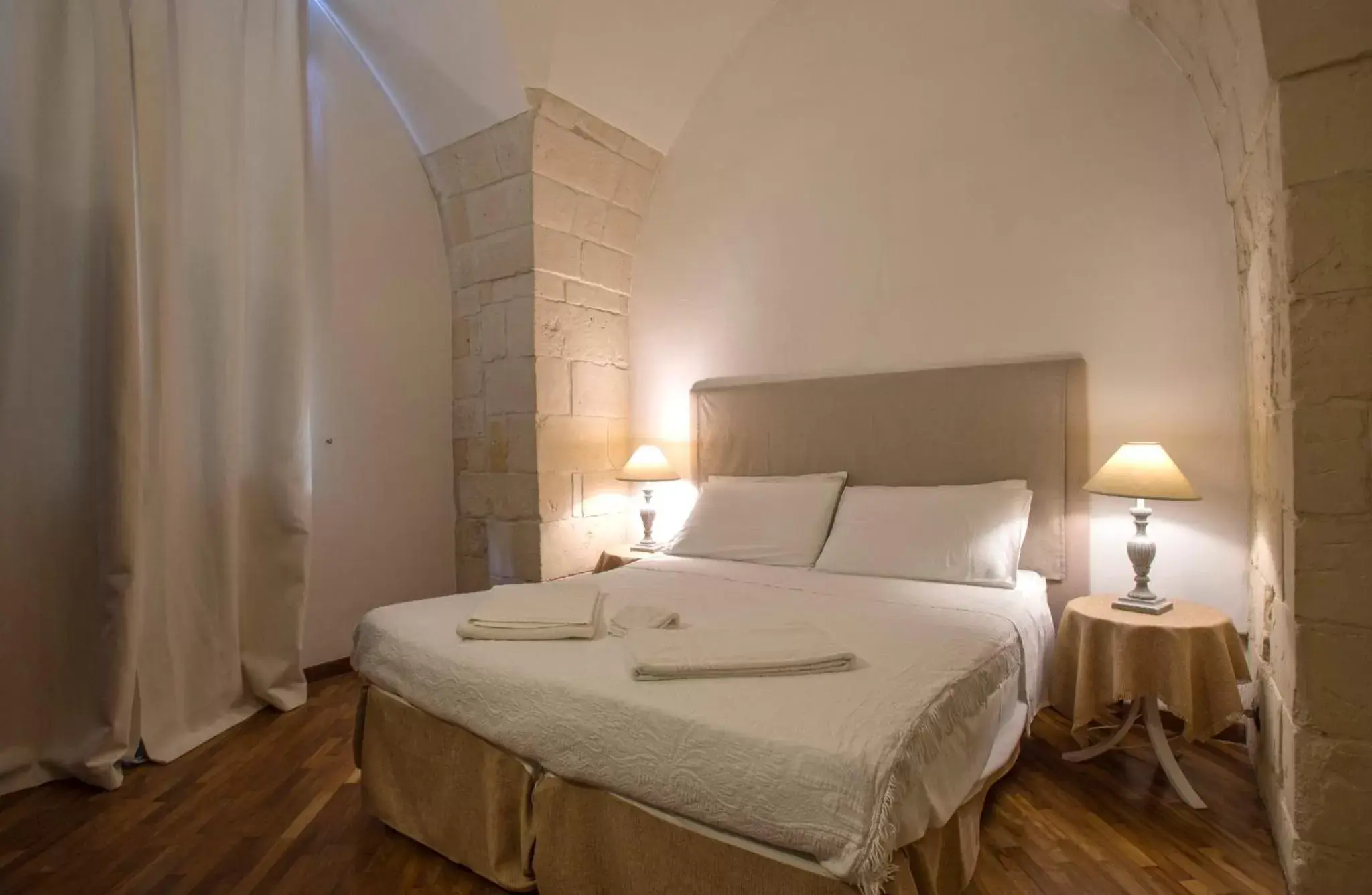 Bedroom, Bed in Chiesa Greca - SIT Rooms & Apartments